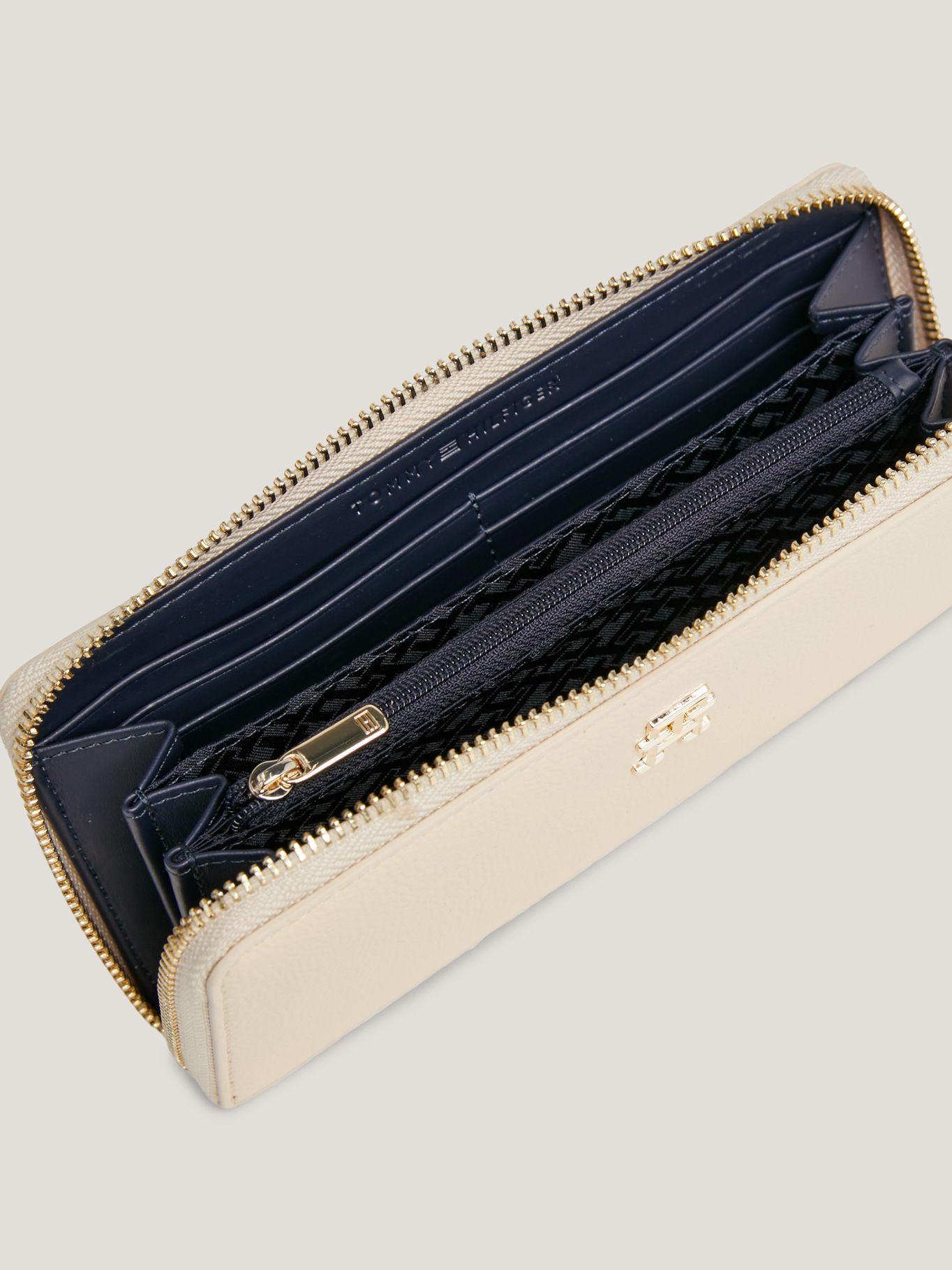 Billetera Essential Monogram Beige Tommy Hilfiger-2