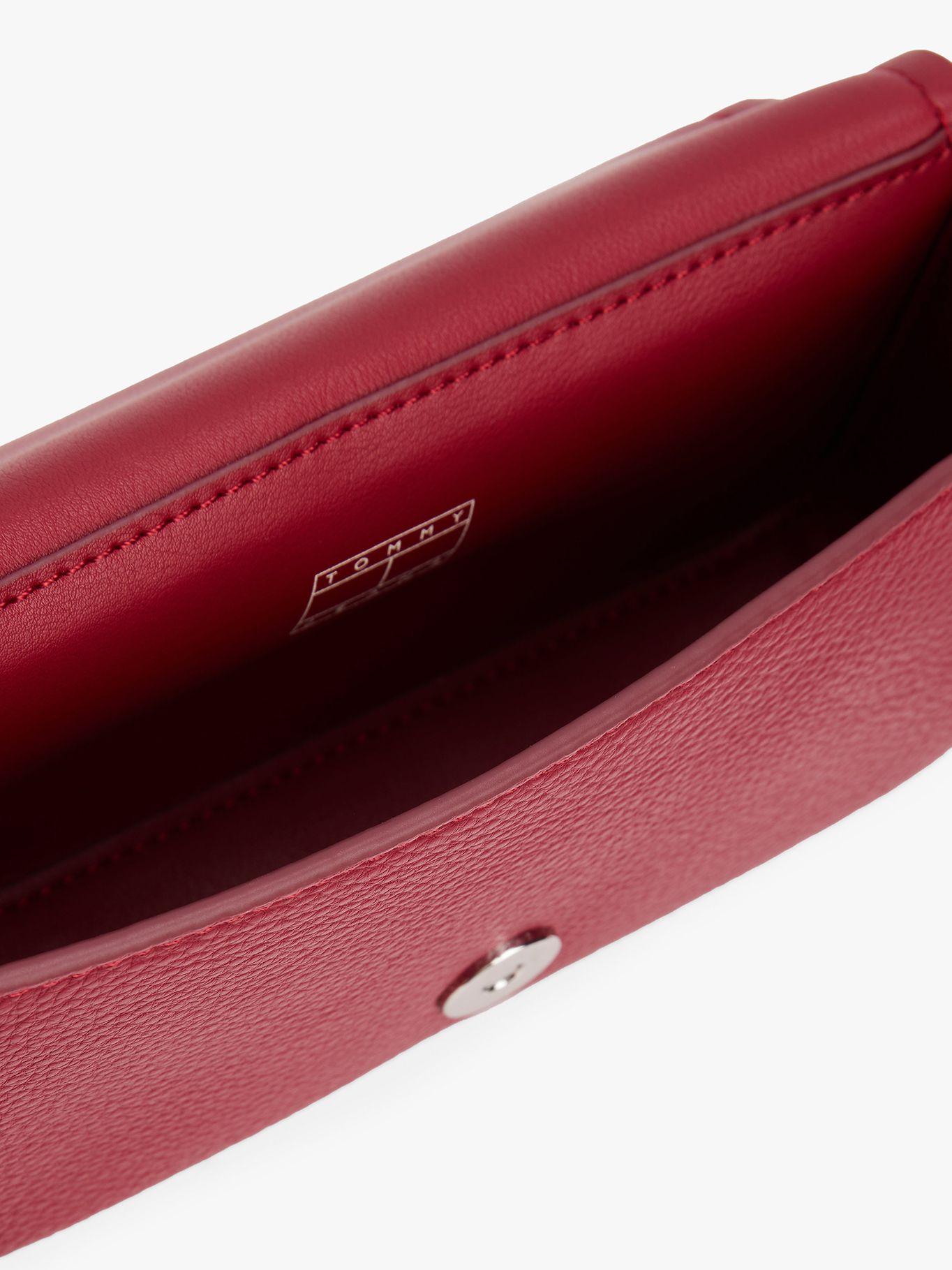 Crossover Must Con Solapa Rojo Tommy Jeans-3