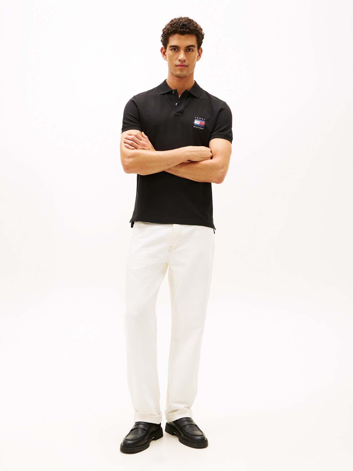 Polo Regular Fit Con Logo Gráfico Negro Tommy Hilfiger-1