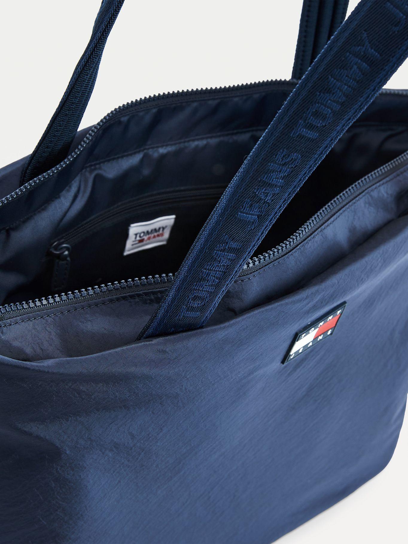 Bolso Tote Con Parche Azul Tommy Hilfiger JN2-2