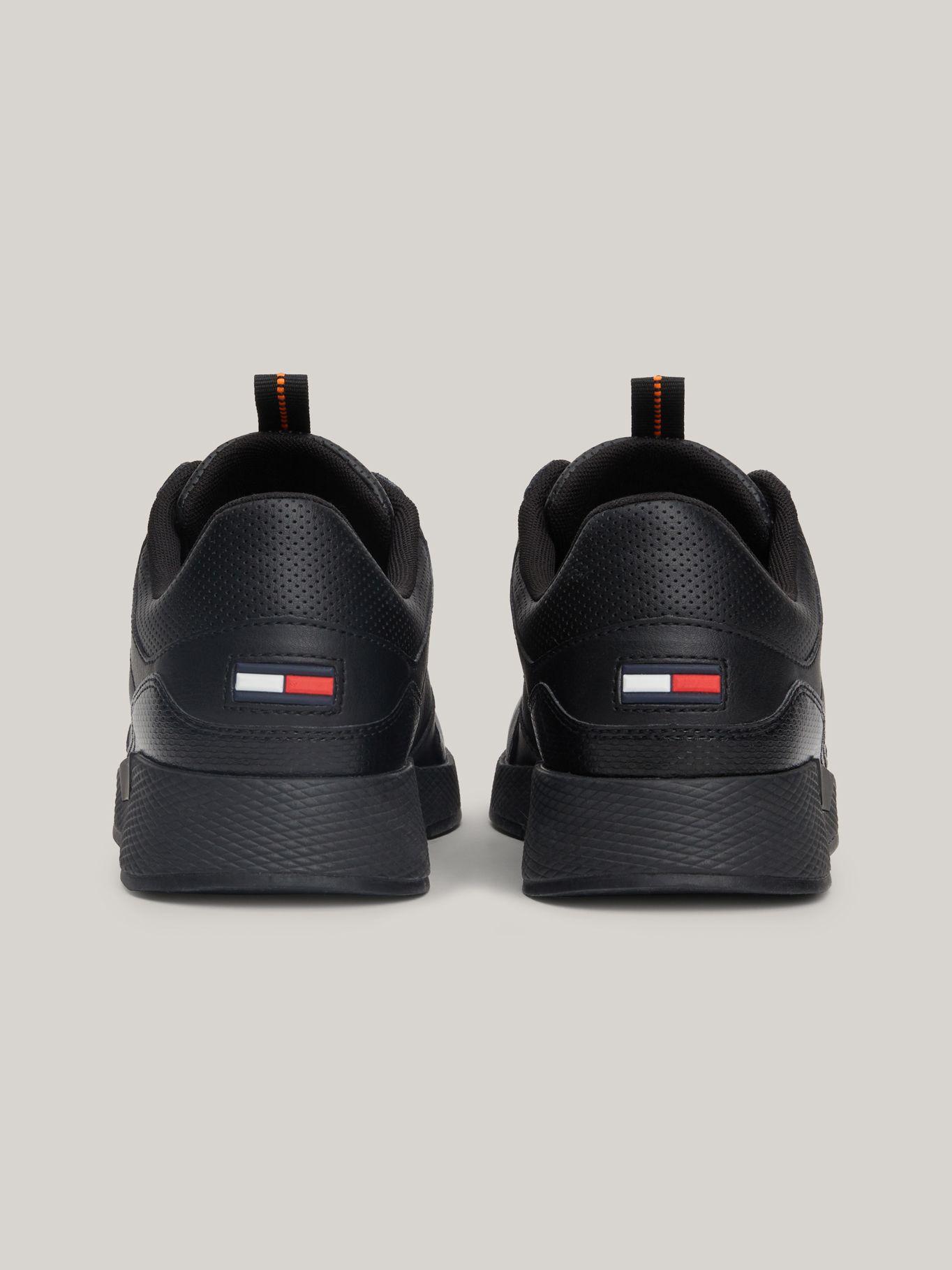Zapatillas Essential Con Parche Negro Tommy Hilfiger-1