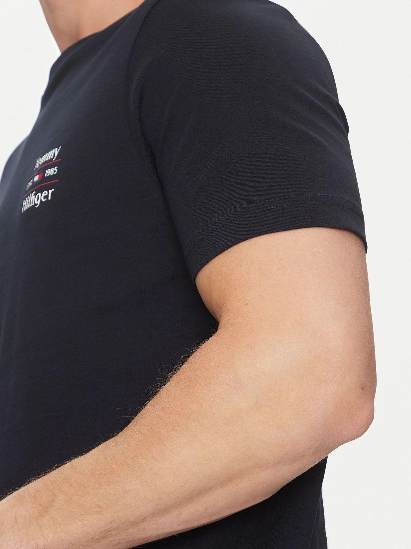 Polera Stack Con Logo Regular Fit Azul Tommy Hilfiger-3