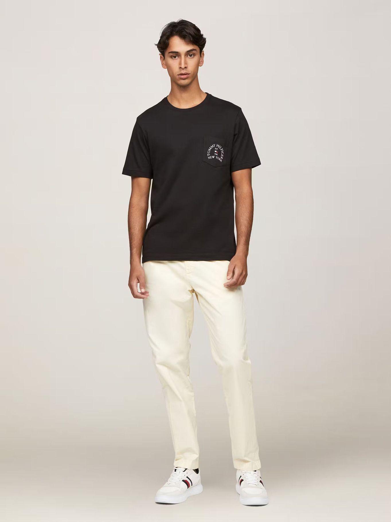 Polera Con Bolsillo Logo Arqueado Negro Tommy Hilfiger-2