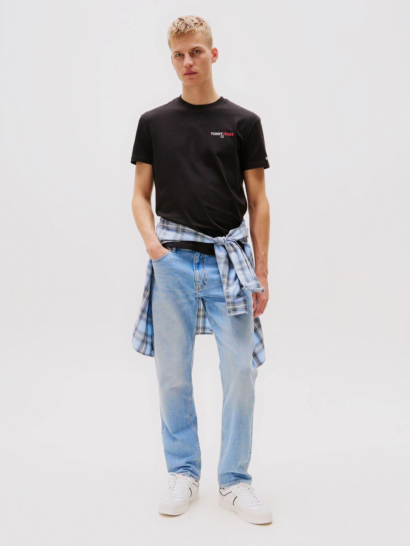 Polera Graphic Logo Regular Fit Negro Tommy Jeans-1