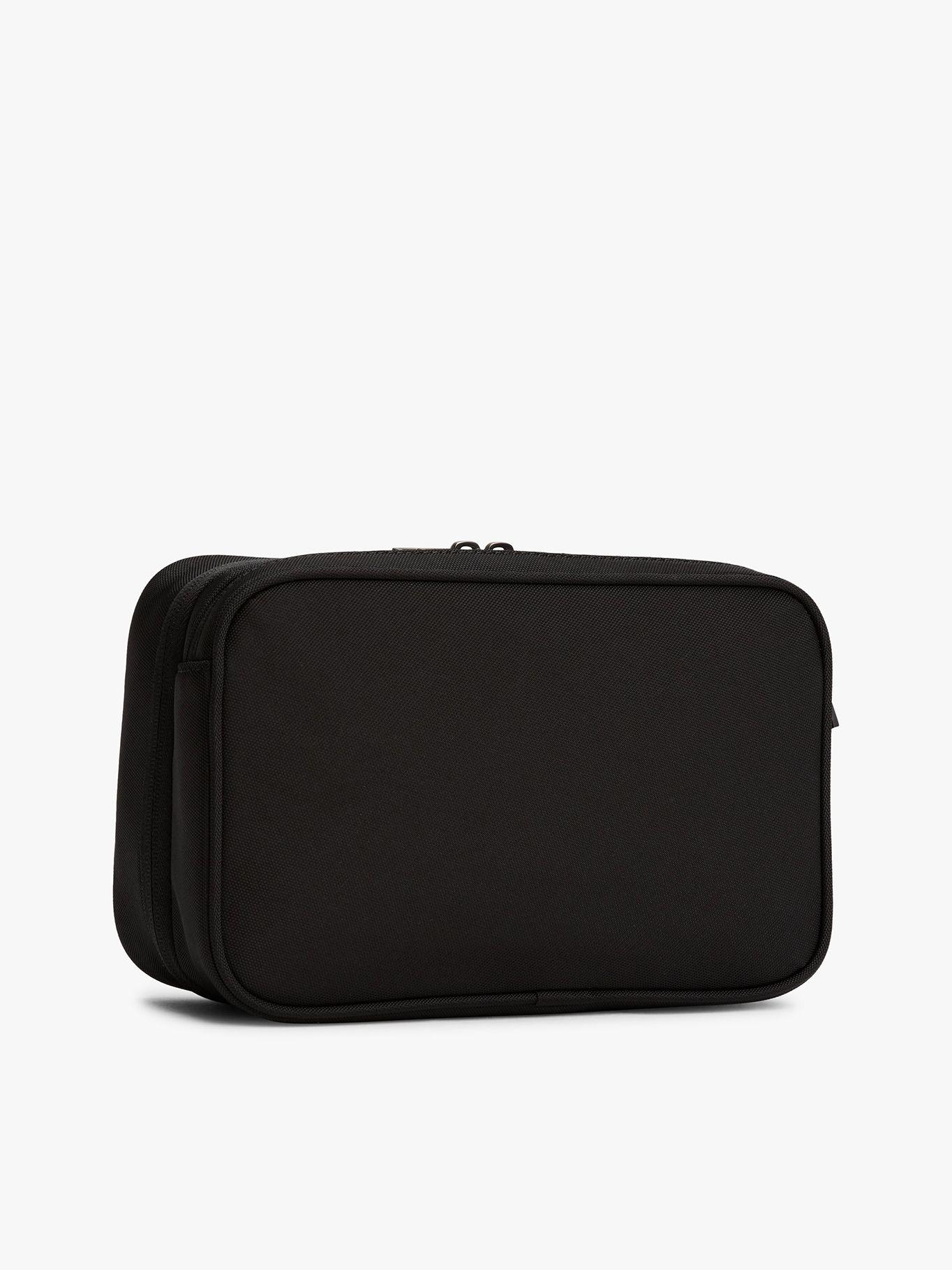 Neceser Travel Con Logo Metálico Negro Tommy Hilfiger-1