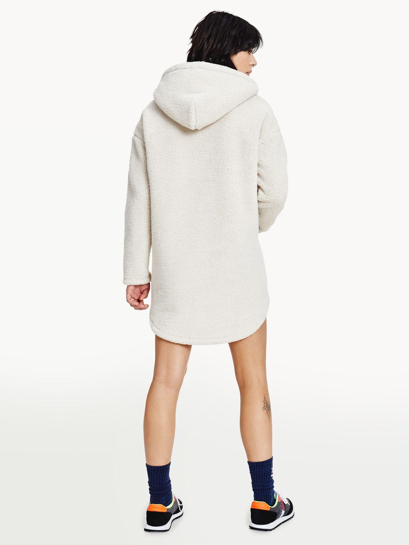 Vestido Hoodie Parche Beige Tommy Jeans F2-1