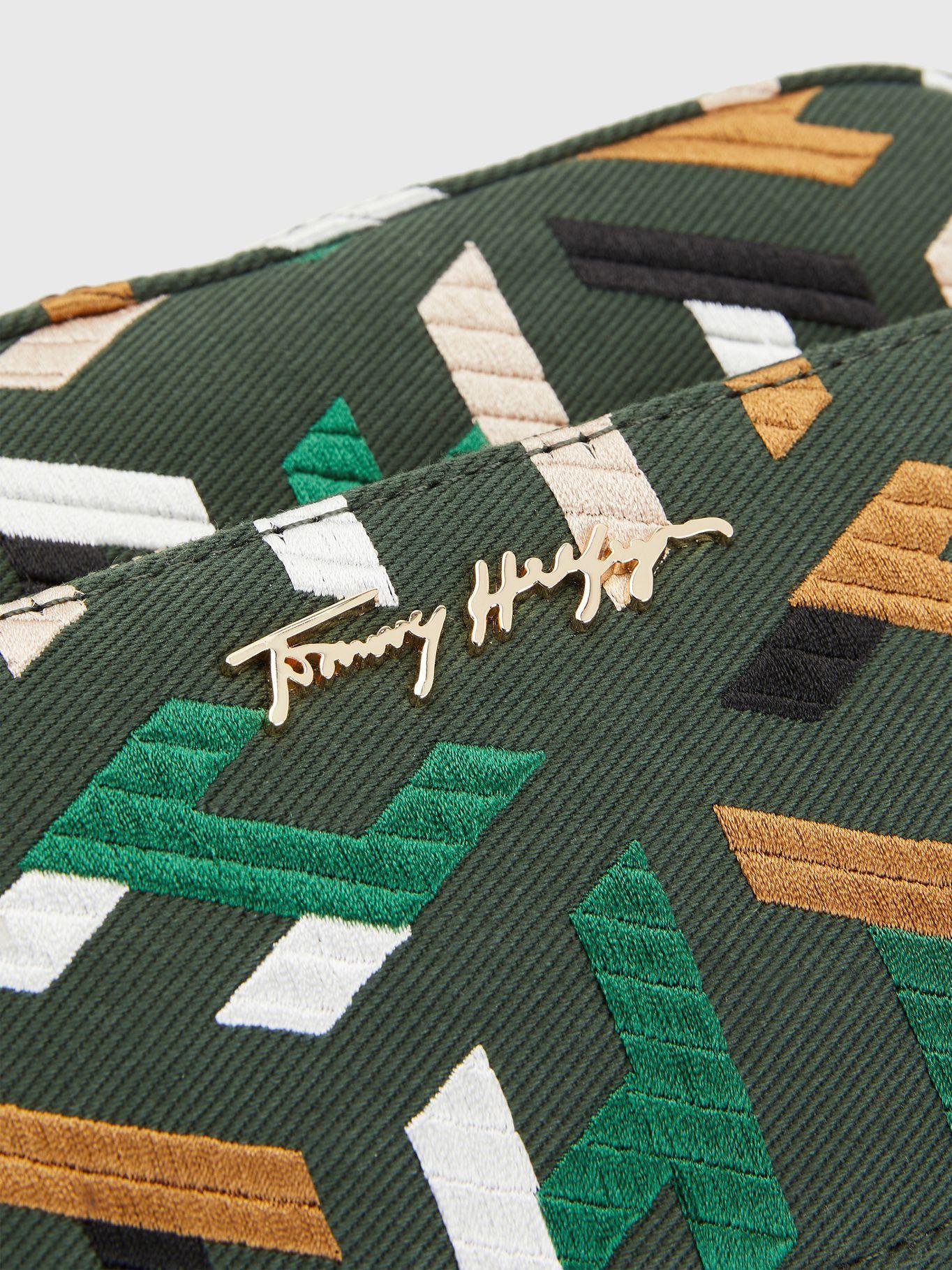 Cartera Bandolera Iconic Bordada Verde Tommy Hilfiger-2