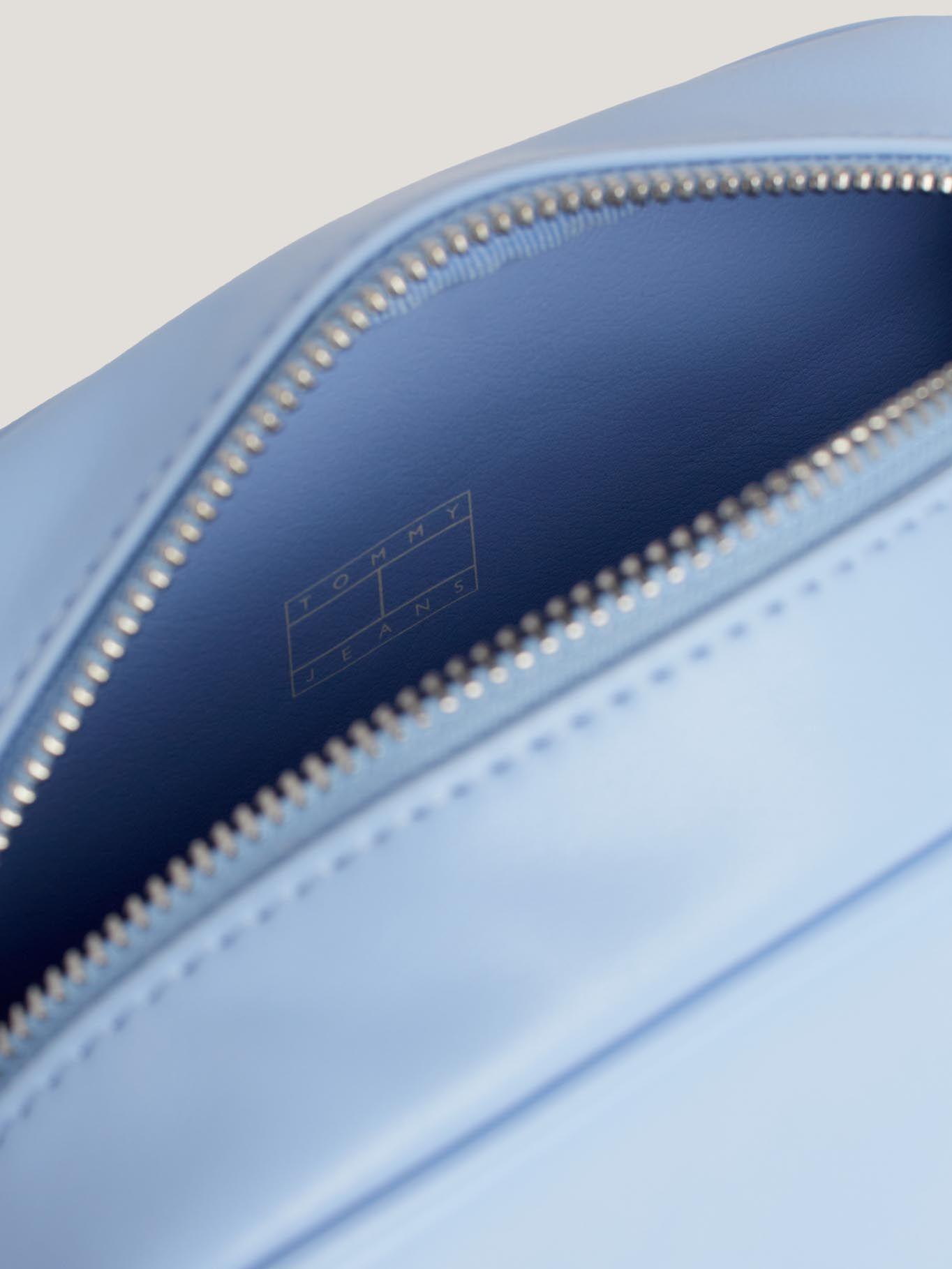 Bandolera Esencial Con Logo Celeste Tommy Hilfiger-3