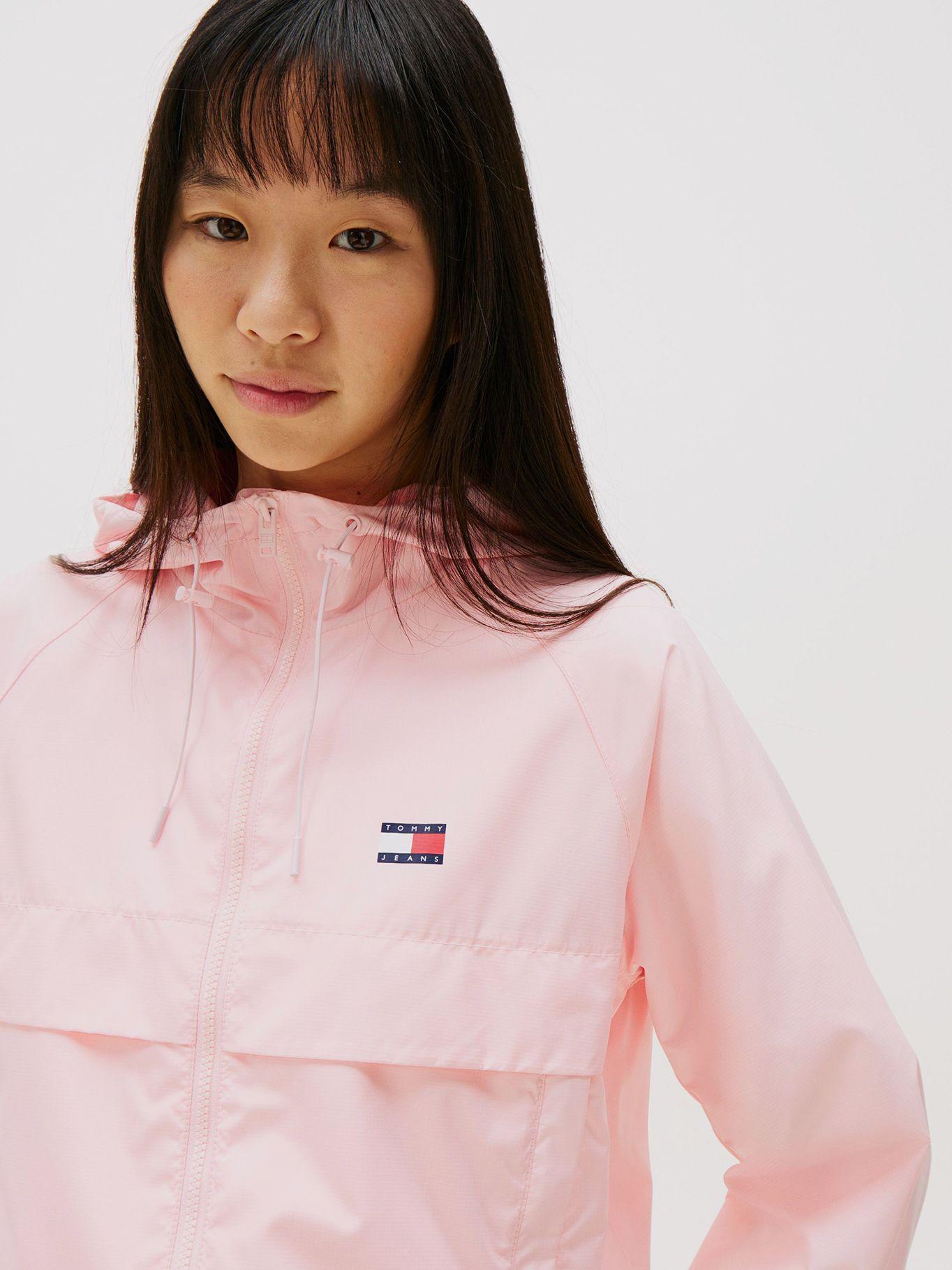 Chaqueta Cortavientos Con Parche Rosado Tommy Jeans-3