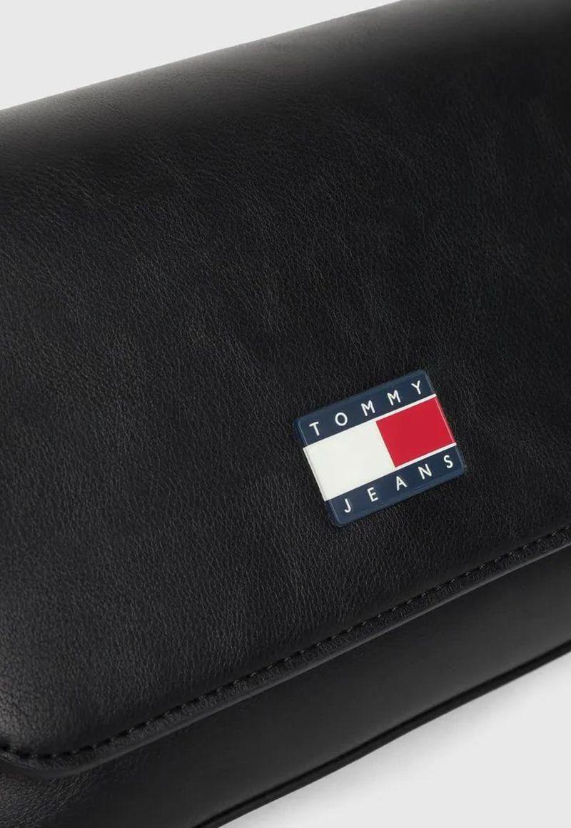 Bandolera Essential Con Solapa Negro Tommy Jeans-3
