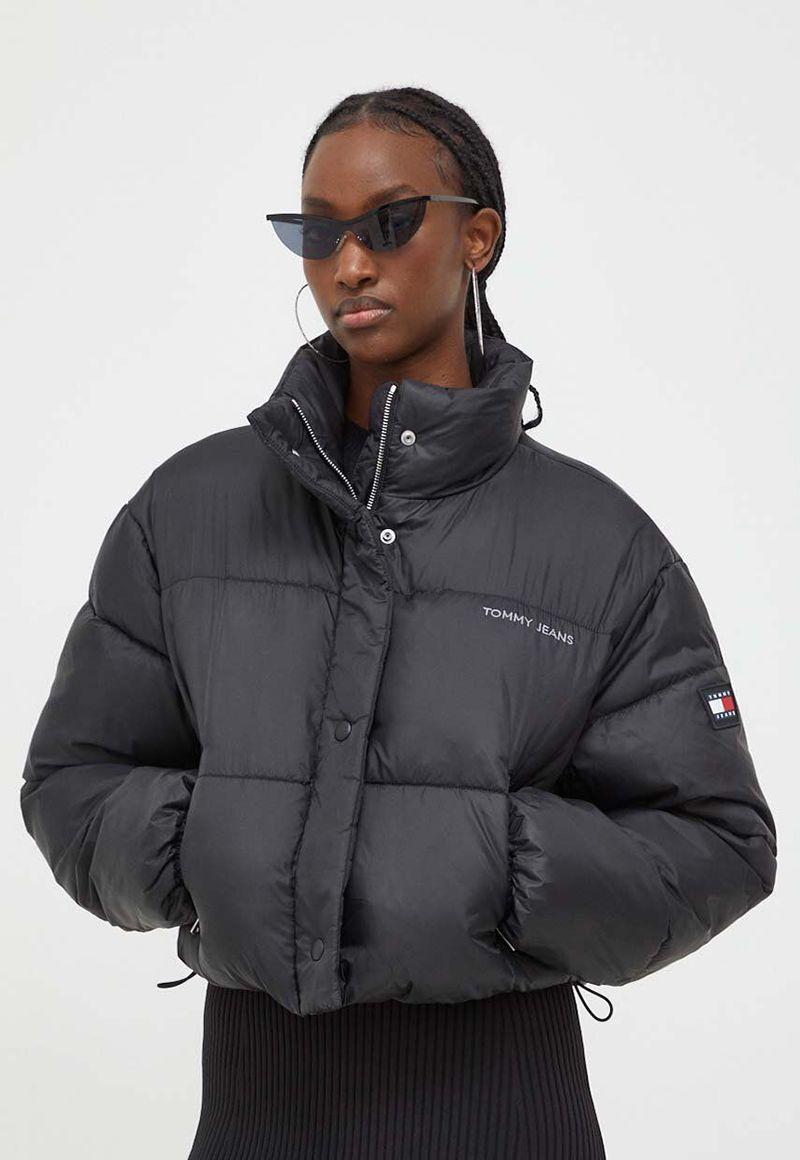 PARKA ACOLCHADA CROPPED LOGO NEGRO TOMMY JEANS-0