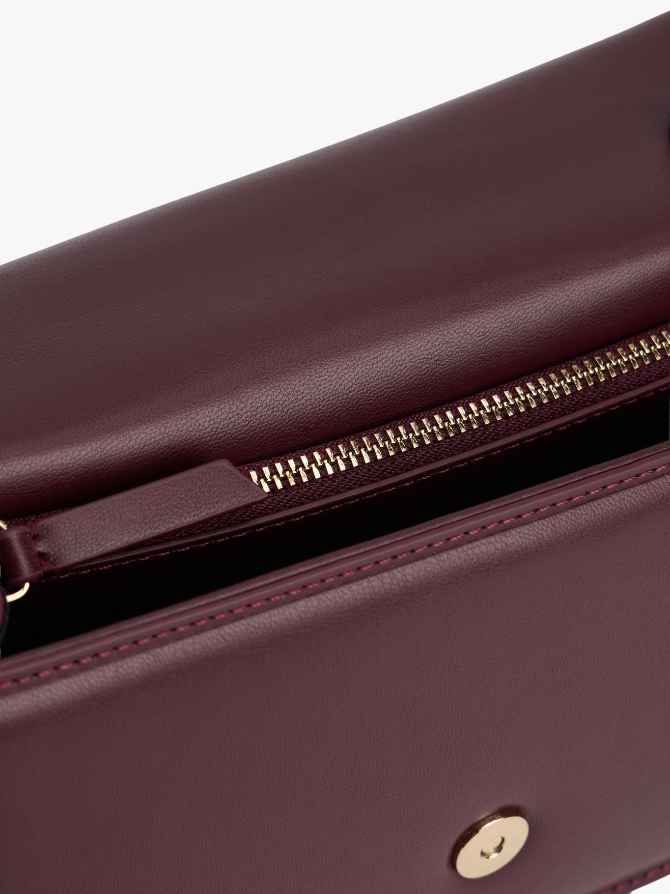 Cartera Heritage Con Monograma Th Tommy Hilfiger Burdeo-4
