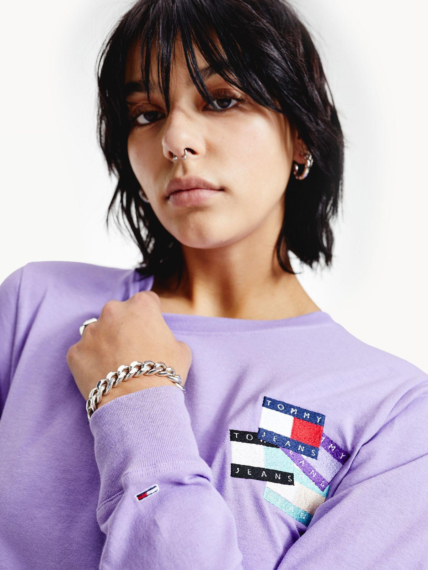 Polera Con Parche Morado Tommy Jeans F2-2