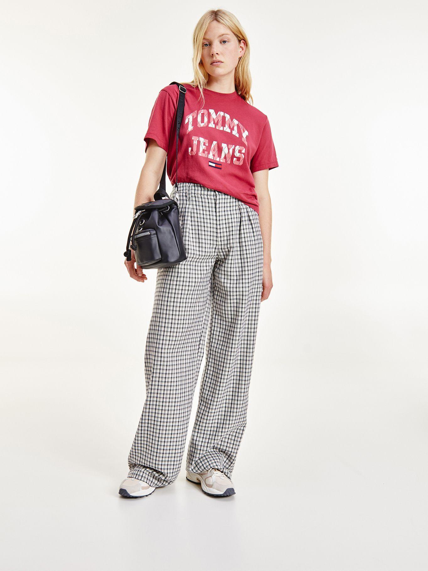 Polera Con Logo Argyle Rojo Tommy Jeans MY2-0