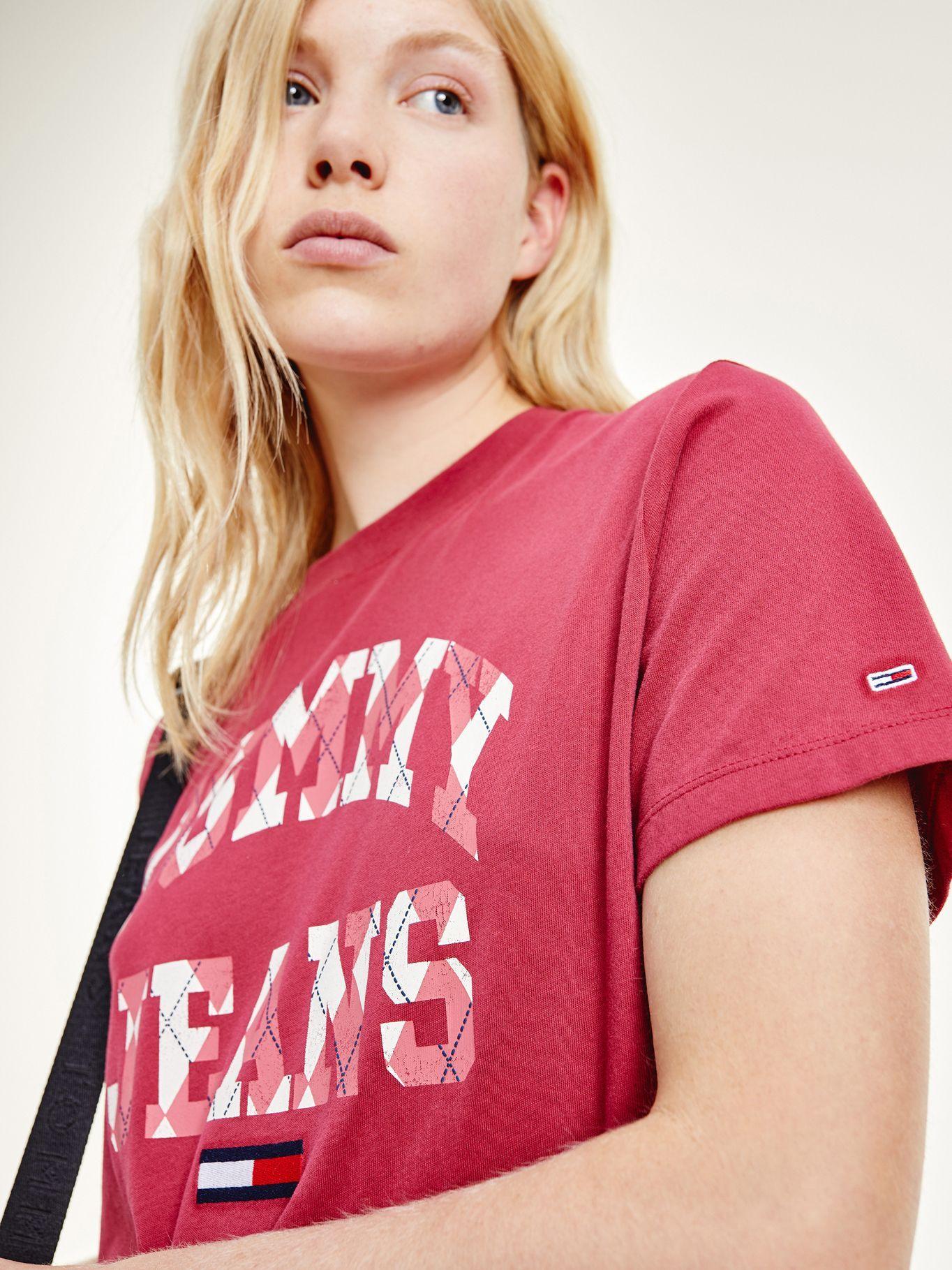 Polera Con Logo Argyle Rojo Tommy Jeans MY2-2