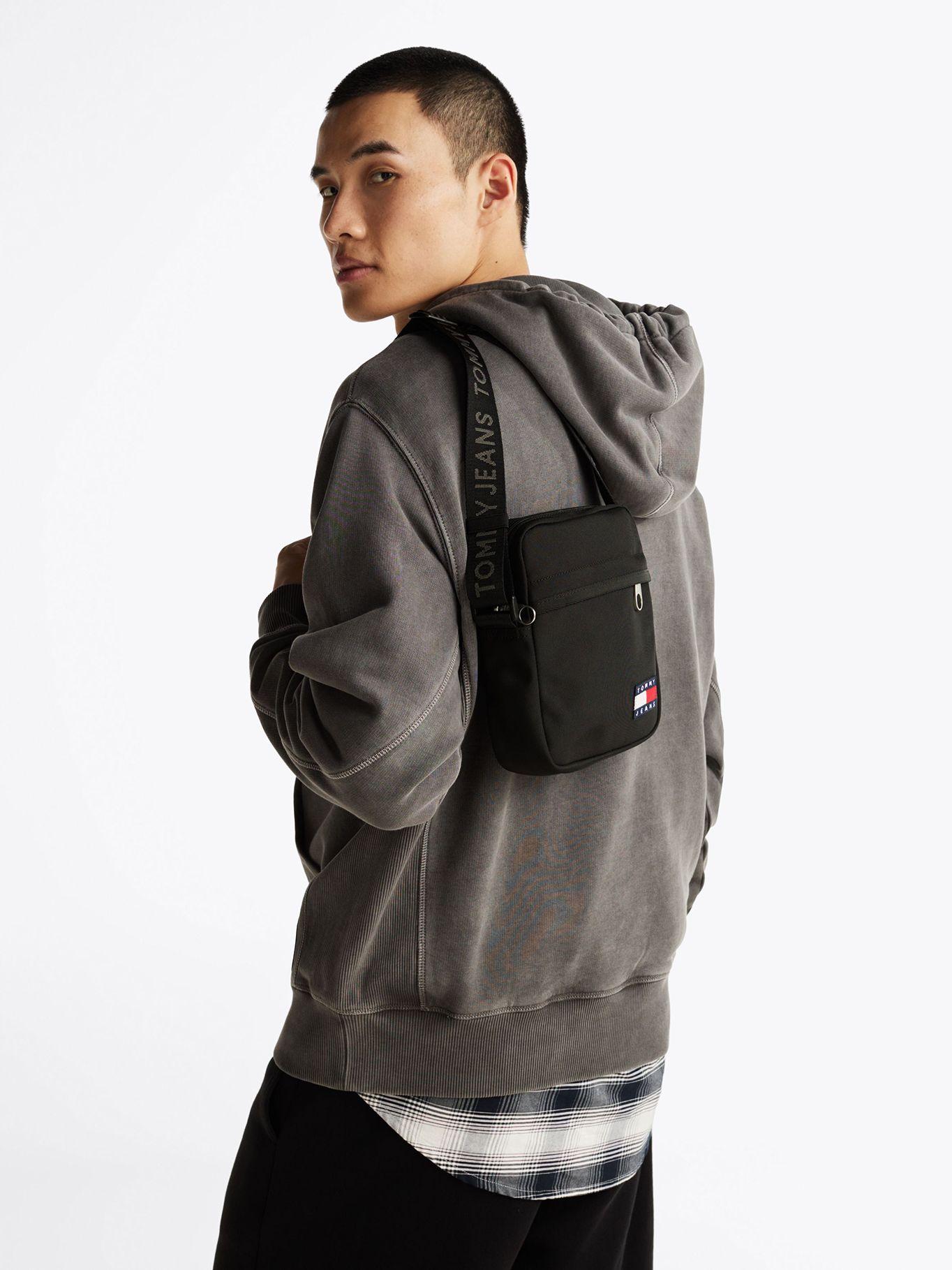 Bolso Reporter Essential Con Logo Negro Tommy Jeans-1