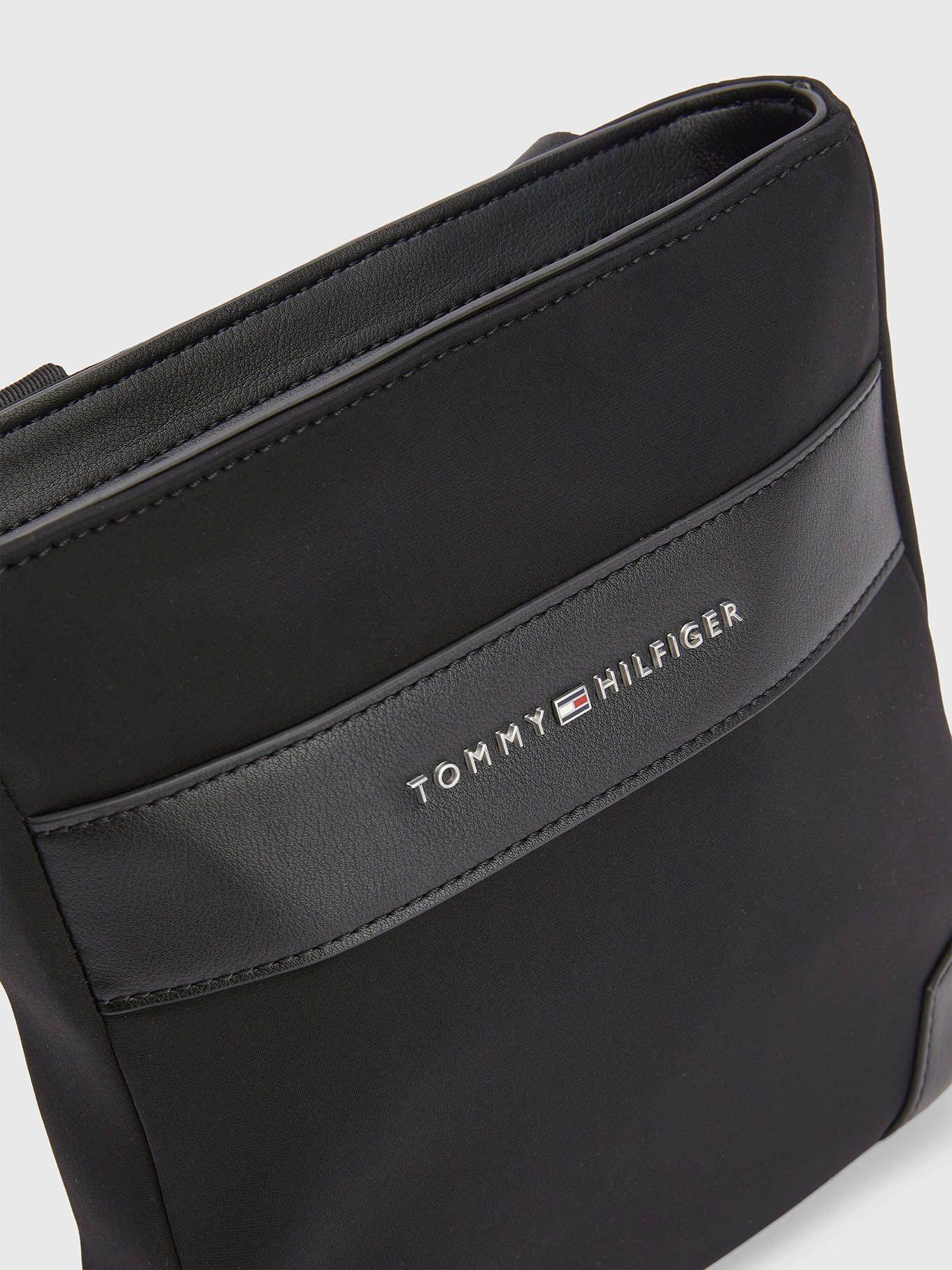 Bolso Crossover Urban Con Logo Negro Tommy Hilfiger-3