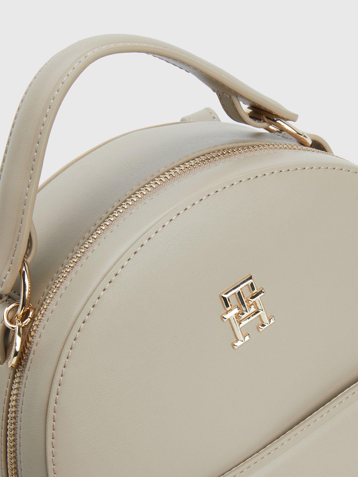 Mochila Chic Monogram Beige Tommy Hilfiger-2