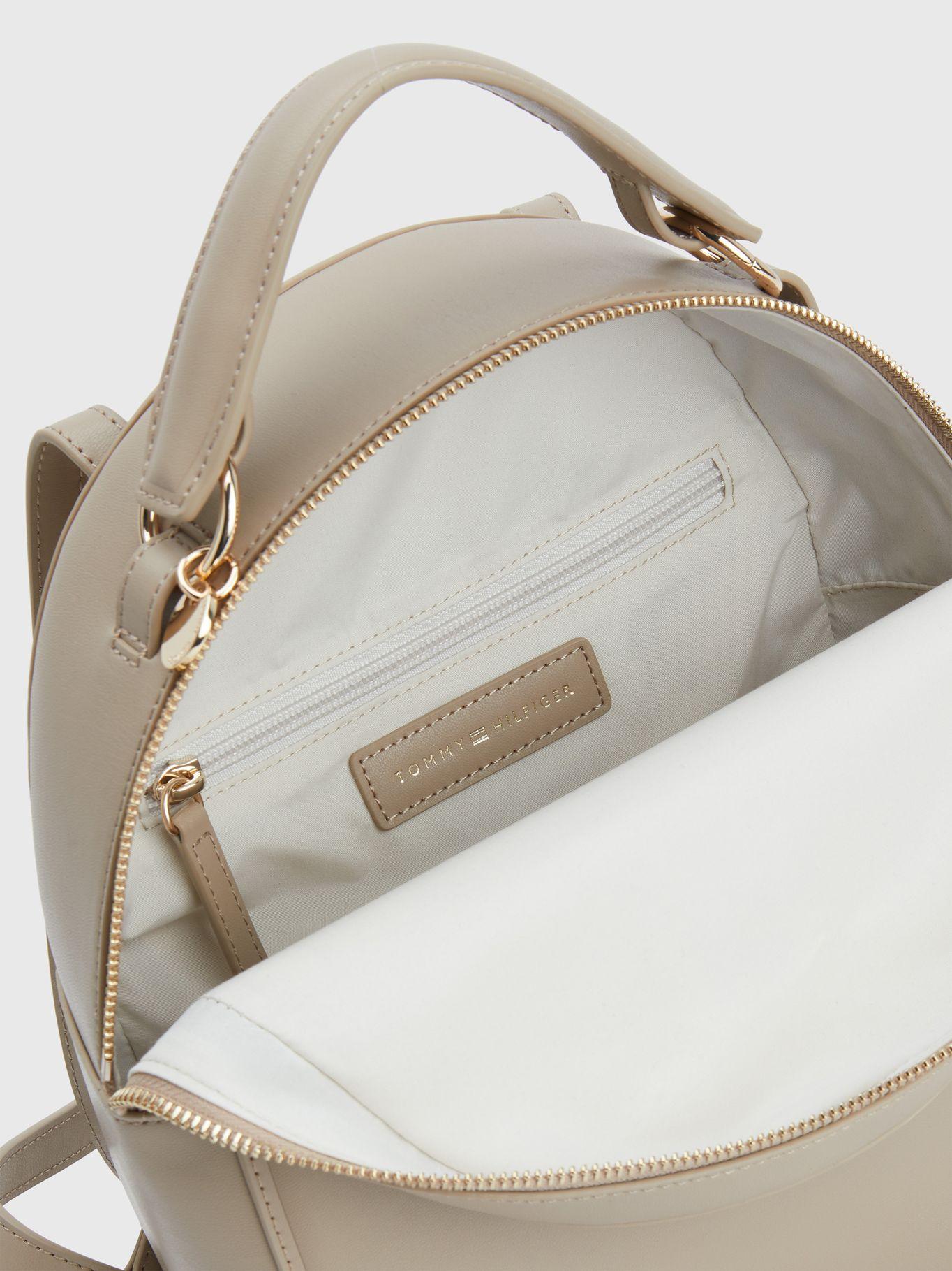 Mochila Chic Monogram Beige Tommy Hilfiger-3