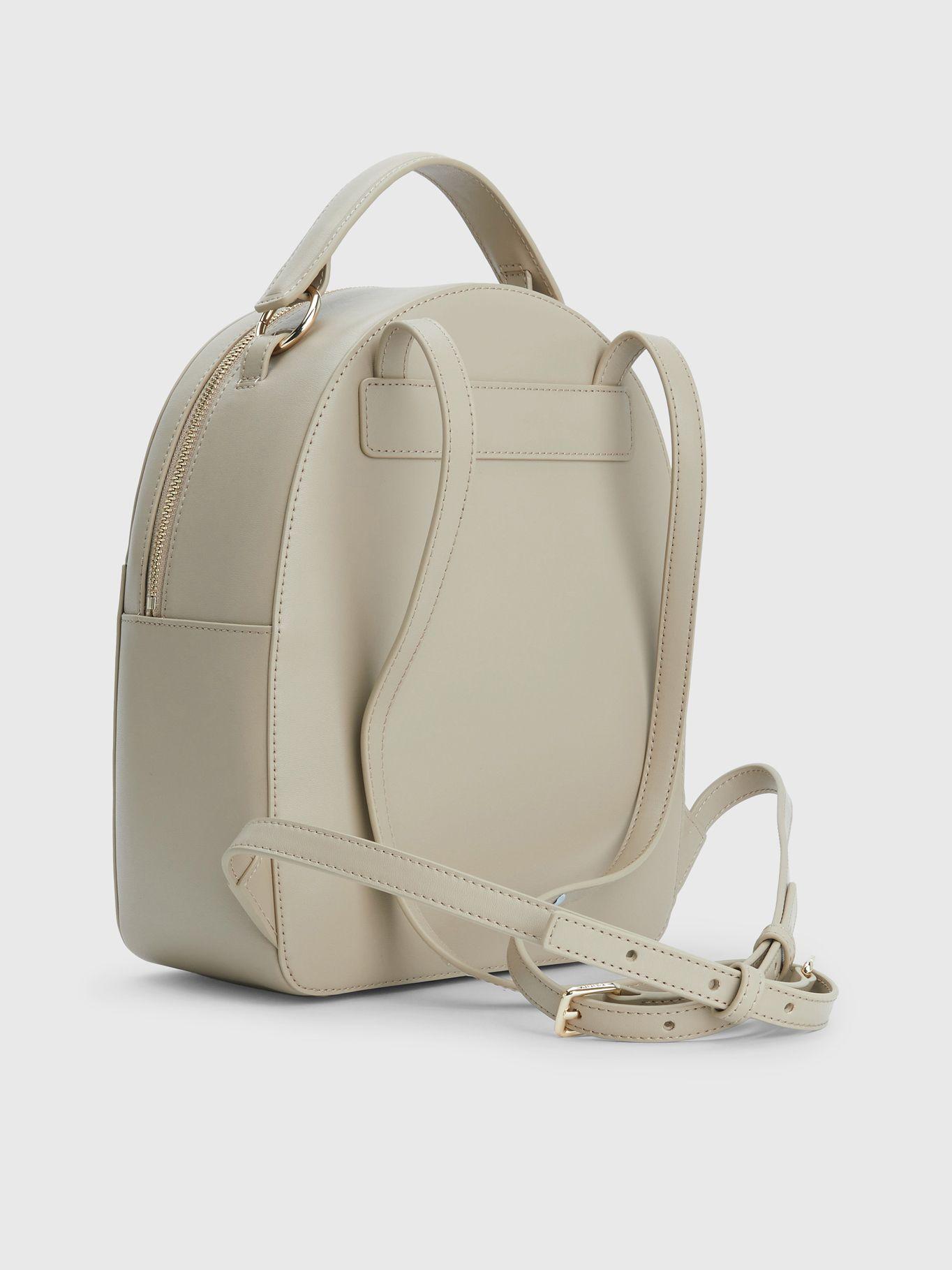 Mochila Chic Monogram Beige Tommy Hilfiger-4