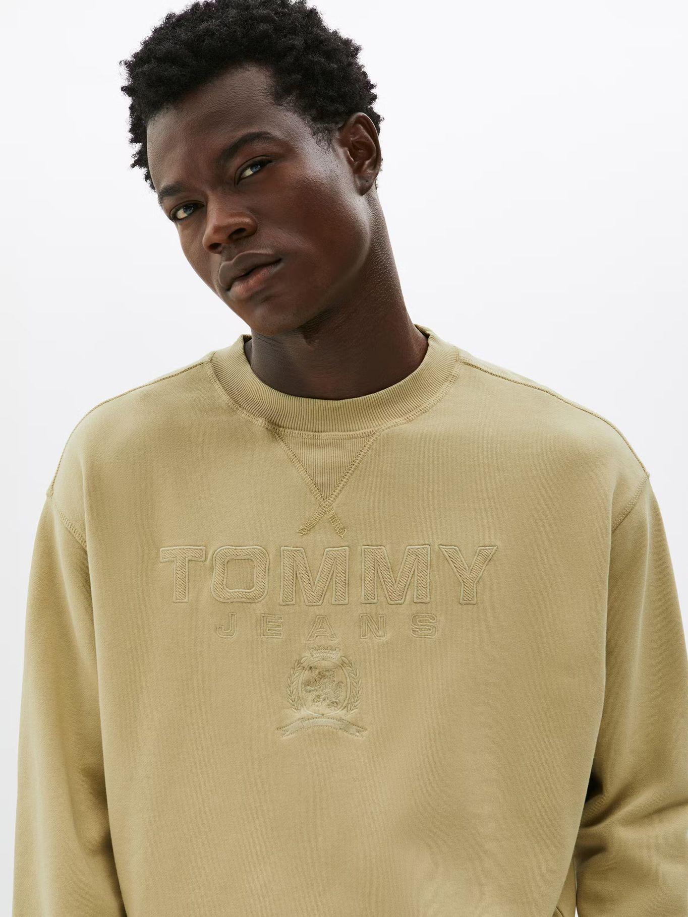 Polerón Varsity Tonal Logo Relaxed Beige Tommy Jeans-3