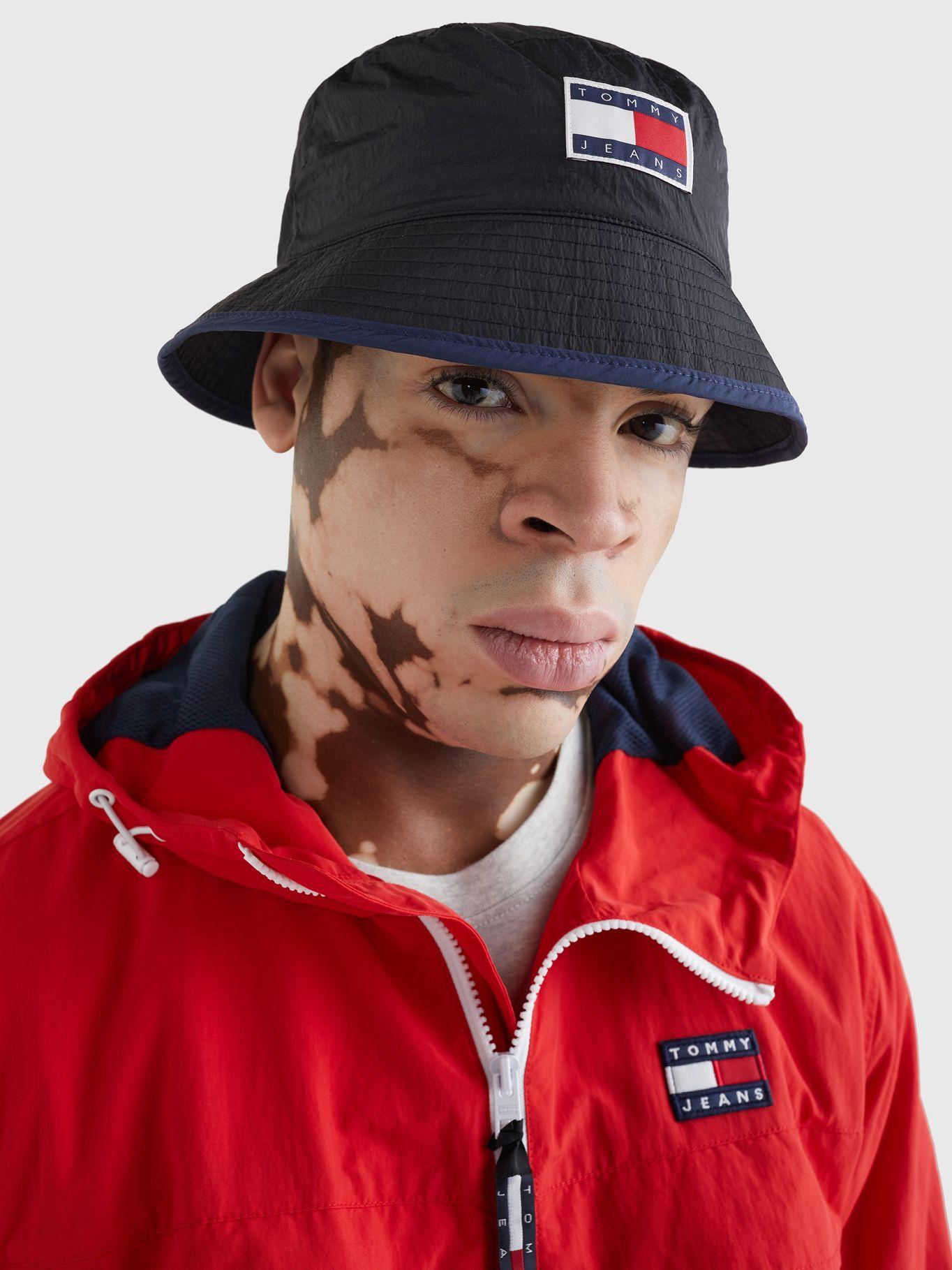 Gorro Bucket Travel Negro Tommy Jeans JN2-2