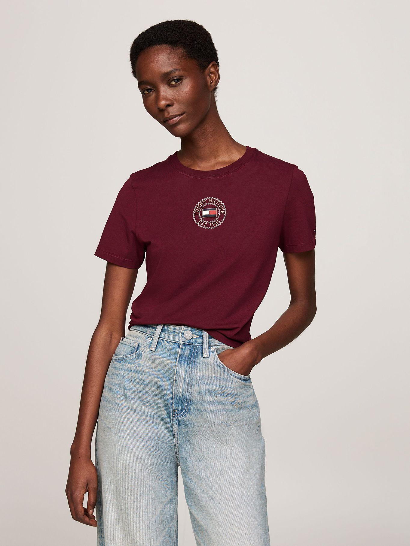 Polera Graphic Logo Slim Fit Burdeo Tommy Hilfiger-0