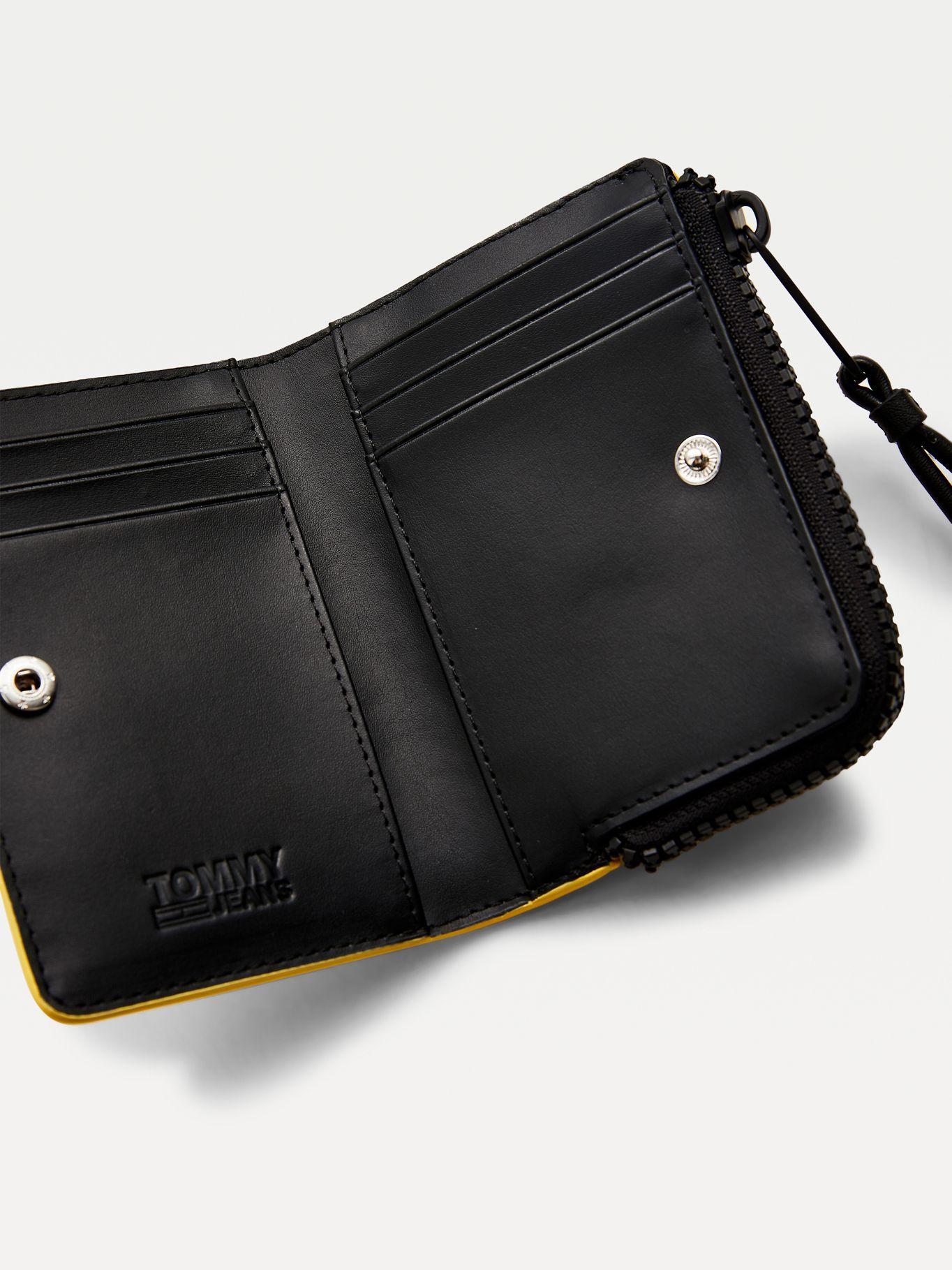 Tarjetero Con Conrdón Amarillo Tommy Hilfiger-2