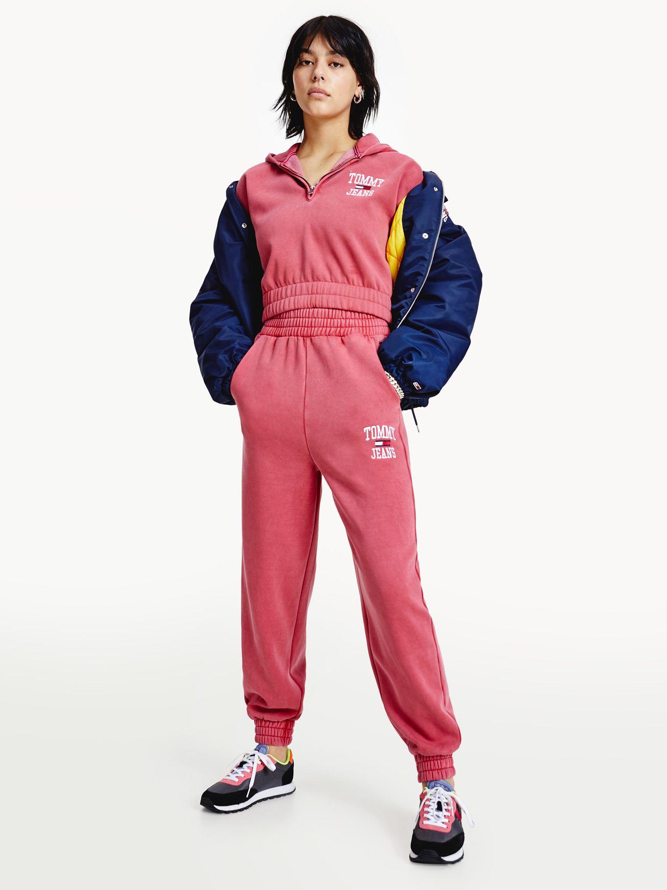 Joggers Relaxed Con Logo Rojo Tommy Jeans MY2-0