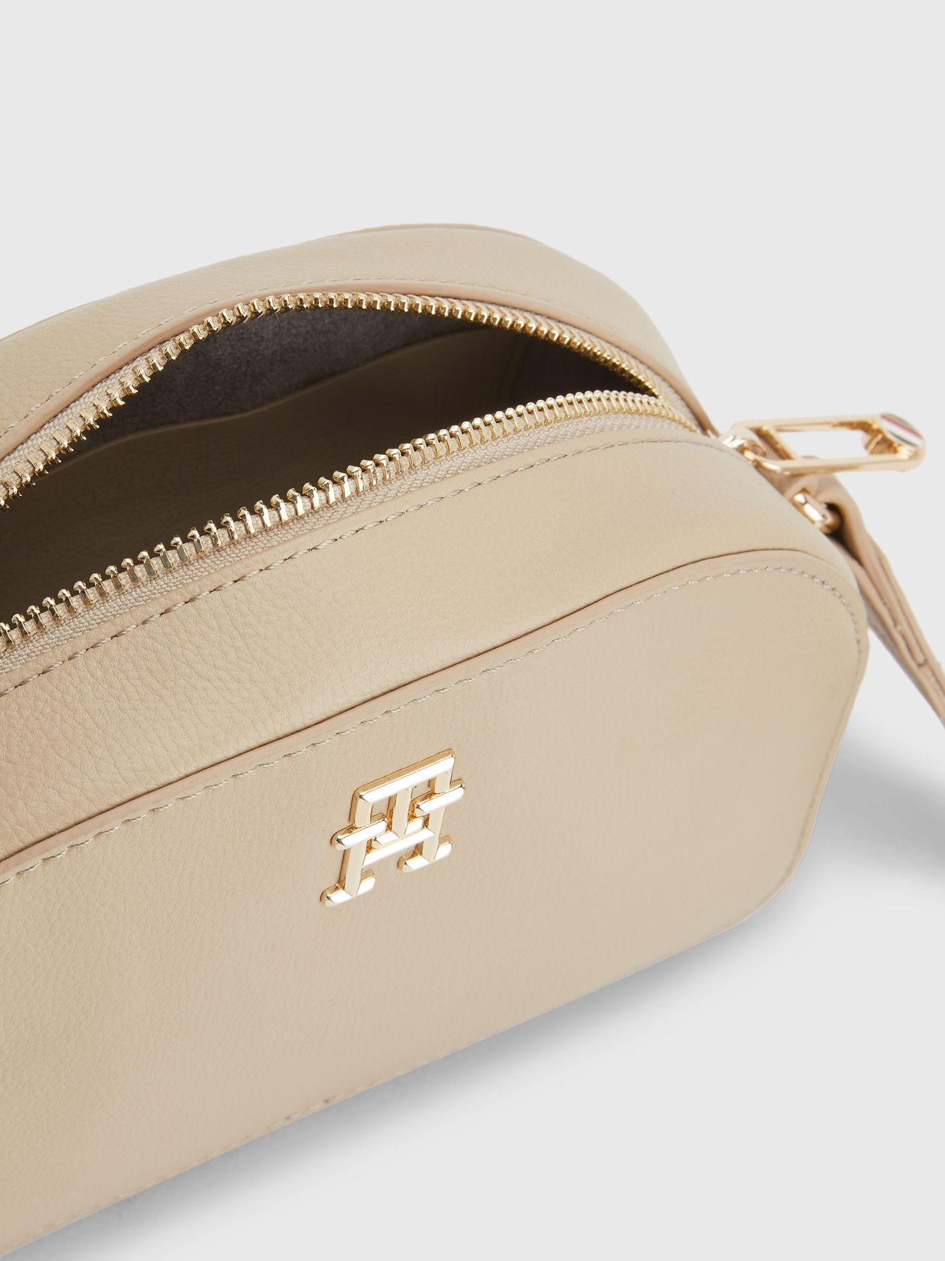 Bandolera Medialuna Con Logo Beige Tommy Hilfiger-3