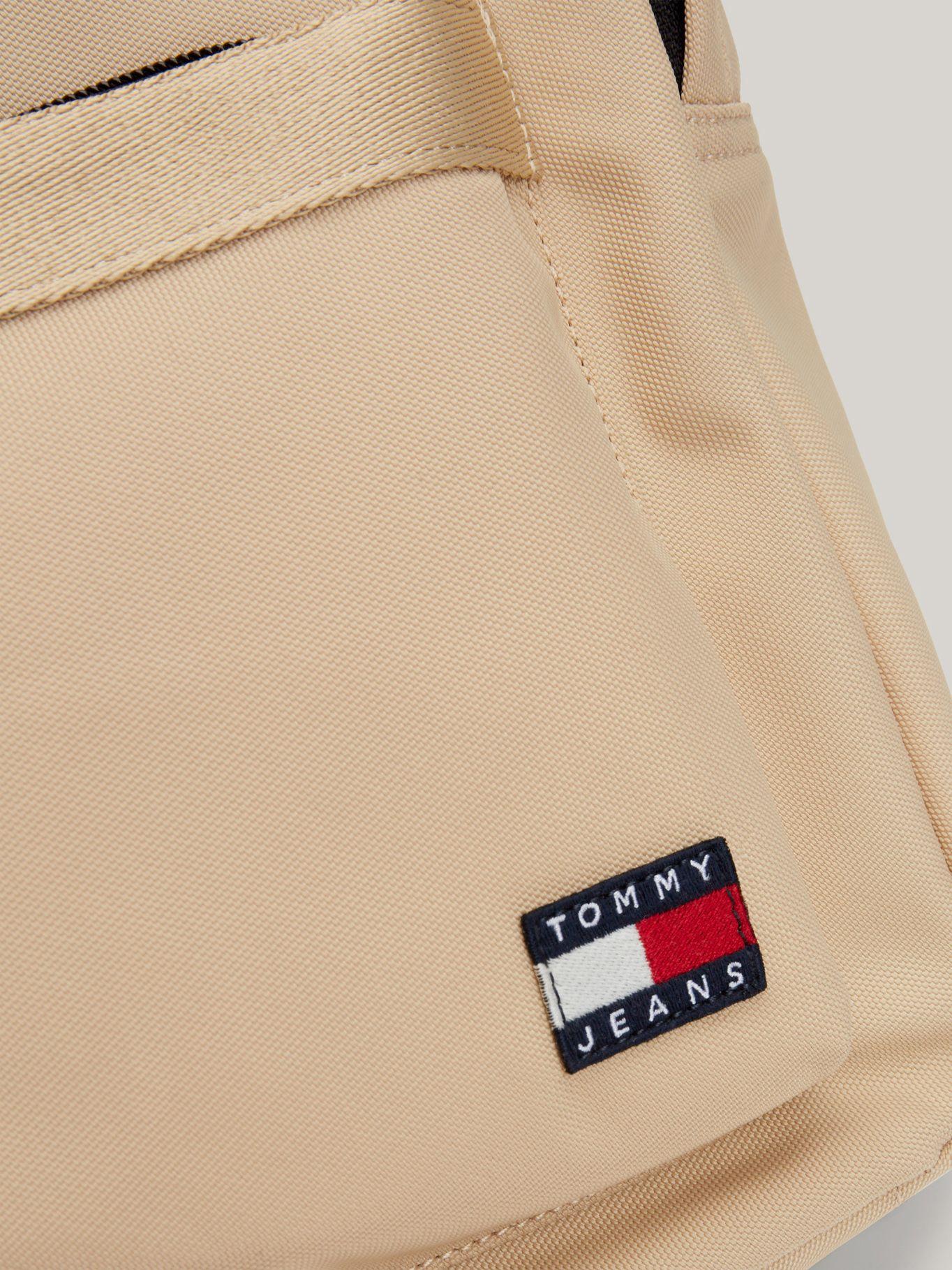 Mochila Essential Beige Tommy Hilfiger-2