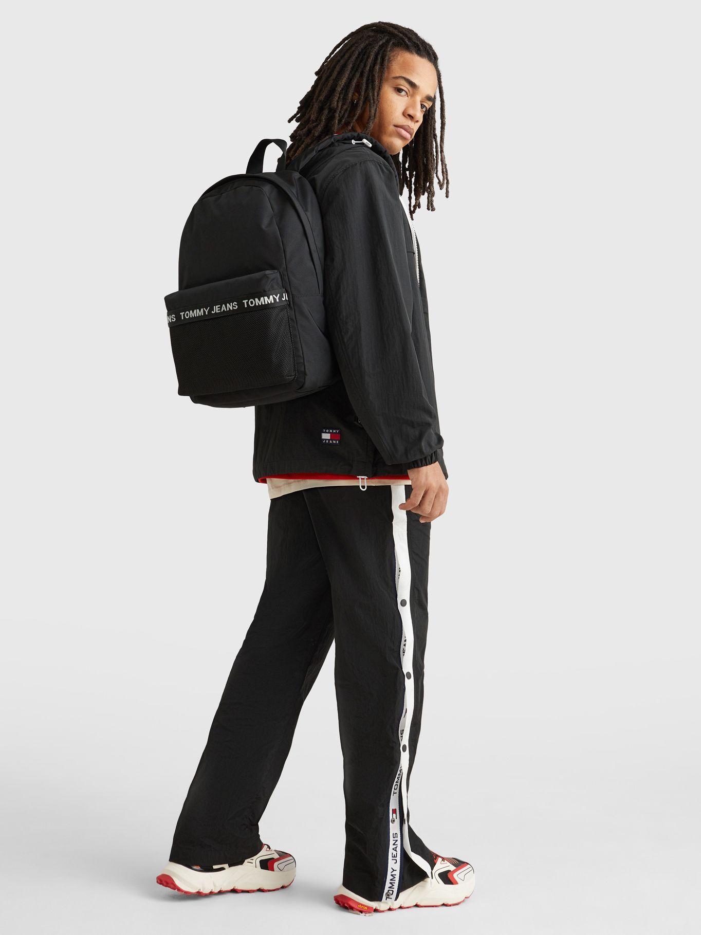 Mochila Essential Solid Negro Tommy Hilfiger-1