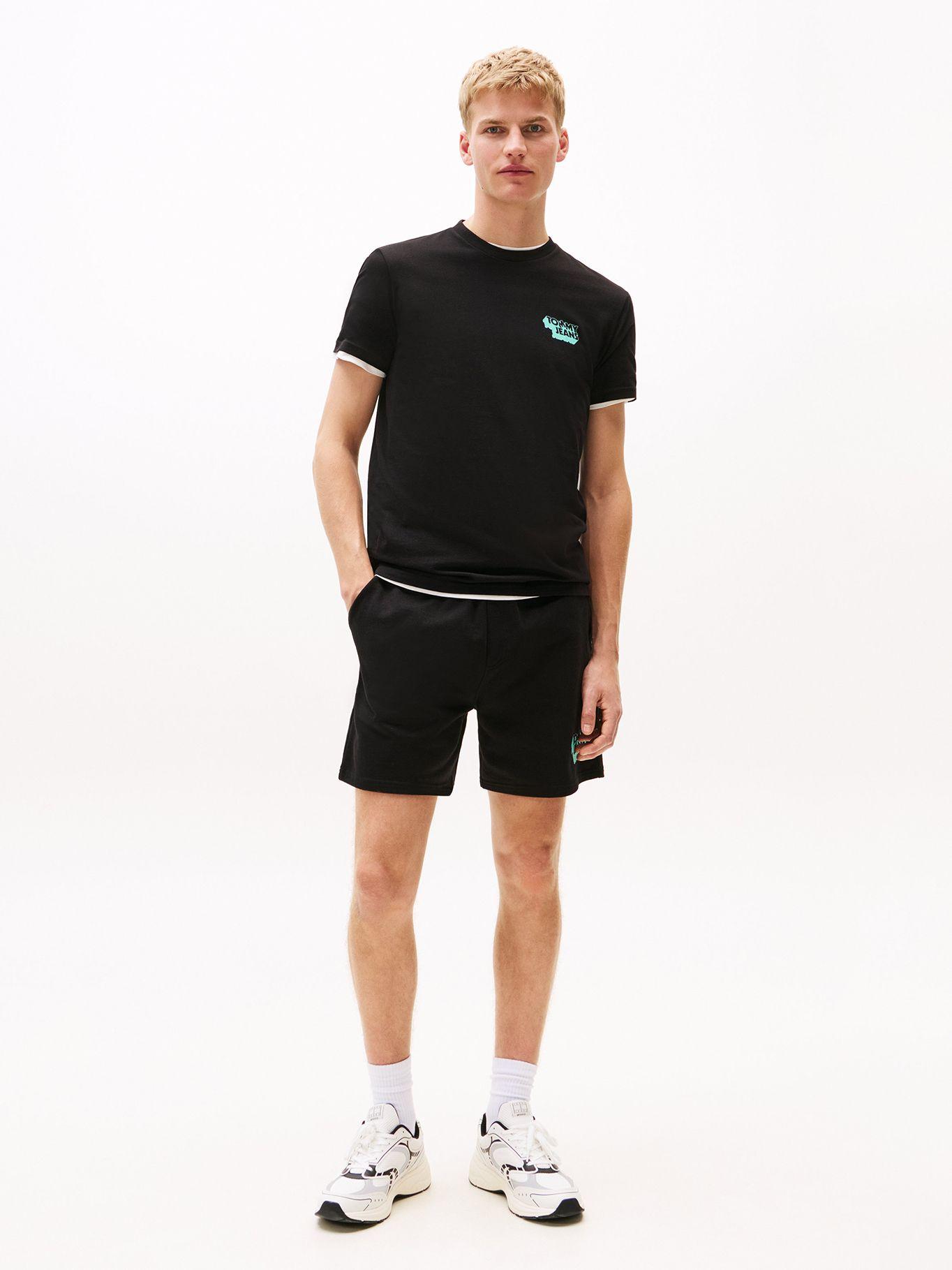 Polera Stack Logo Slim Fit Negro BDS Tommy Jeans-1