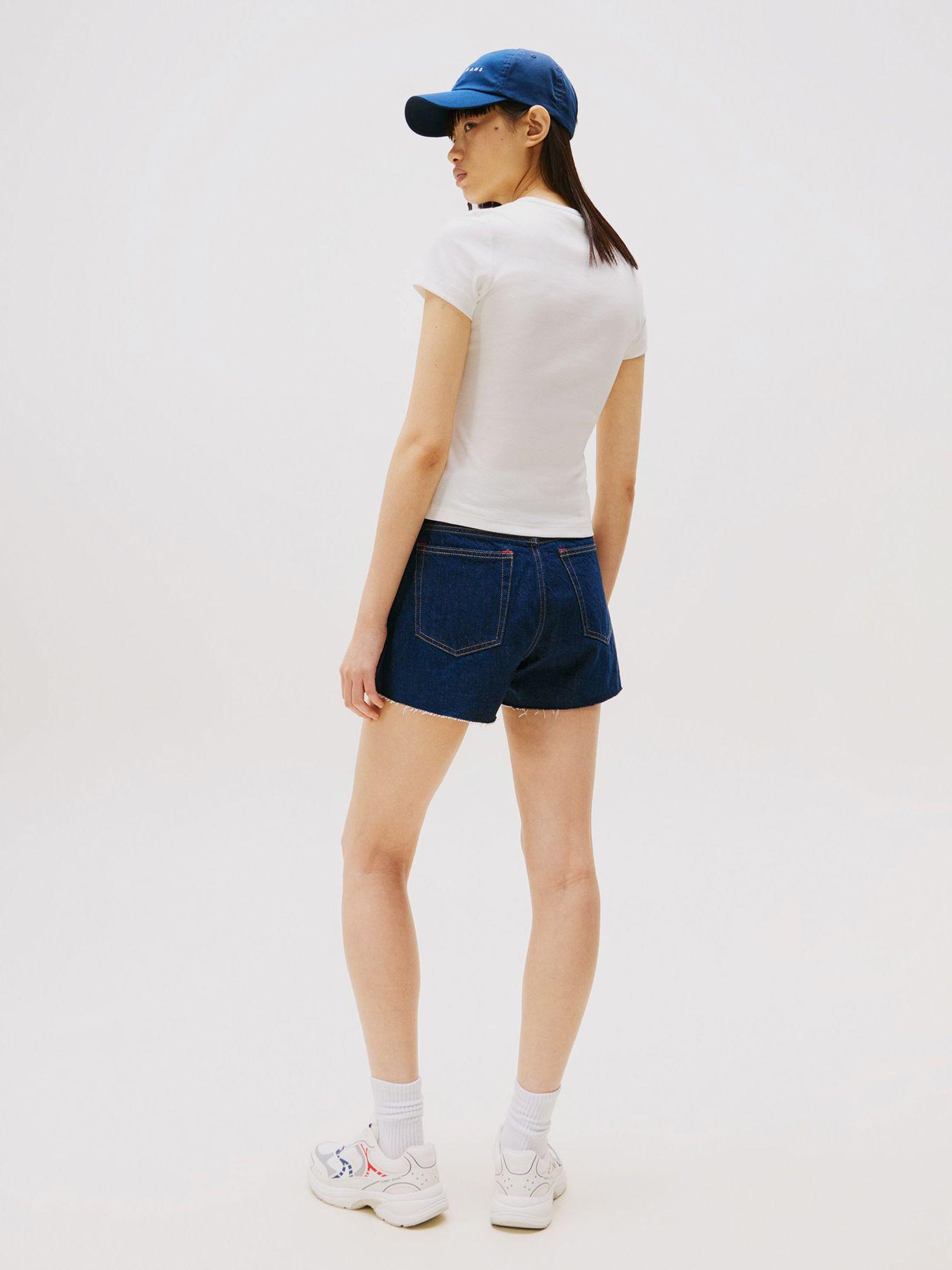 Polera Slim Fit Con Parche Blanco YBL Tommy Jeans-2