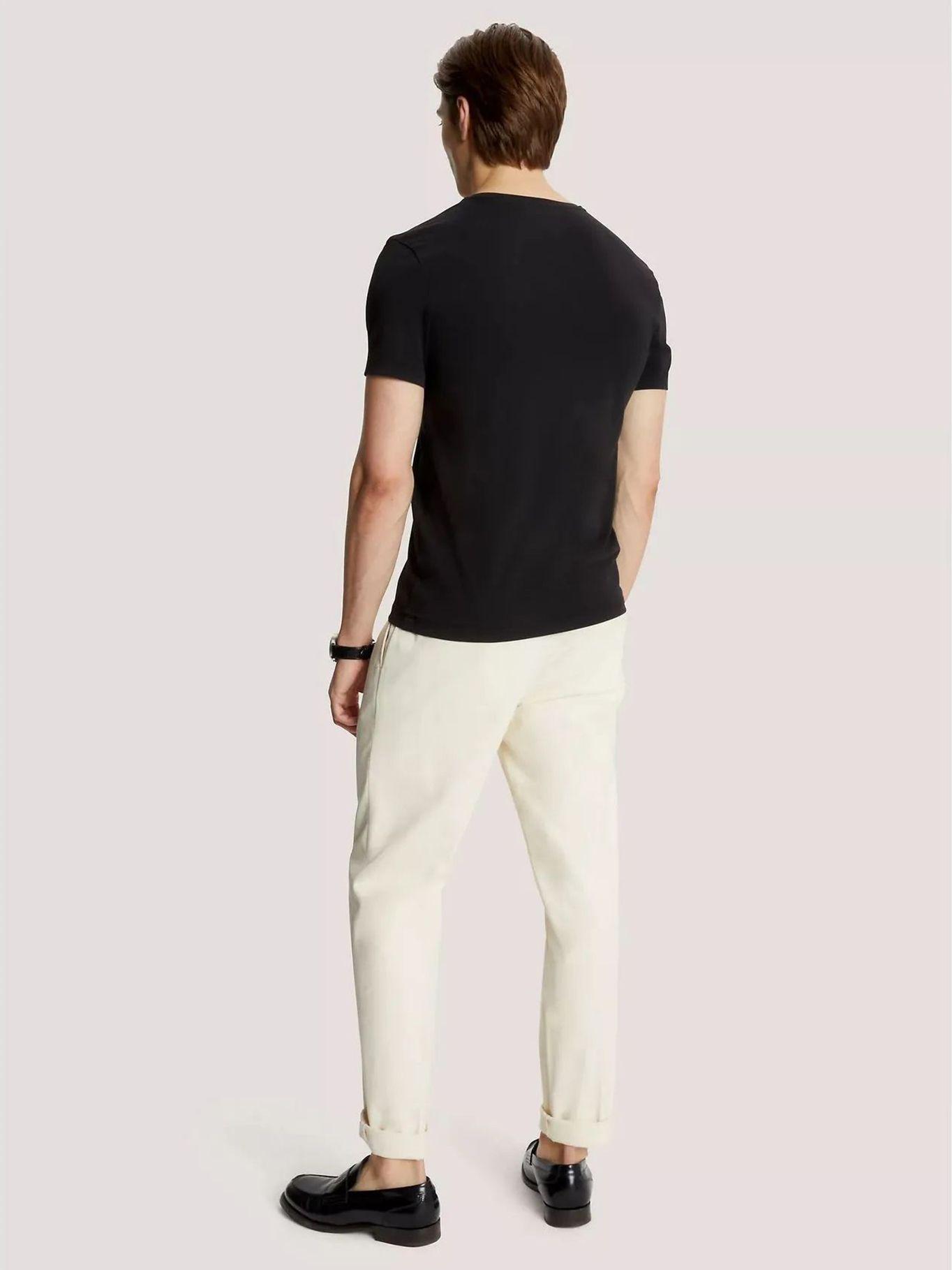 Polera Essential Cotton V-Neck Slim Fit Negro Tommy Hilfiger-2