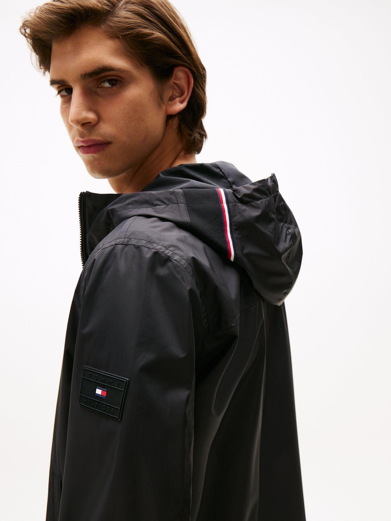 Cortavientos Hood  Logo Engomado Negro Tommy Hilfiger-3
