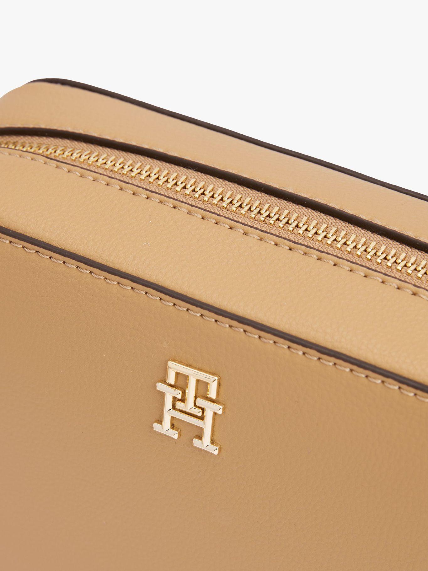Bandolera Th Soft Logo Beige Tommy Hilfiger-3
