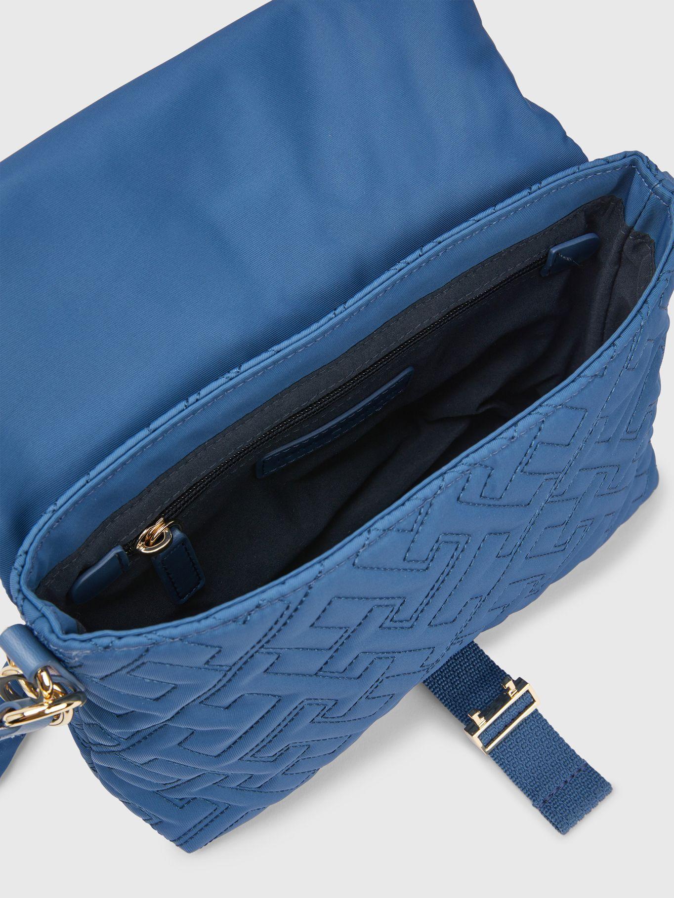 Bandolera Monogram Quilted Celeste Tommy Hilfiger-3