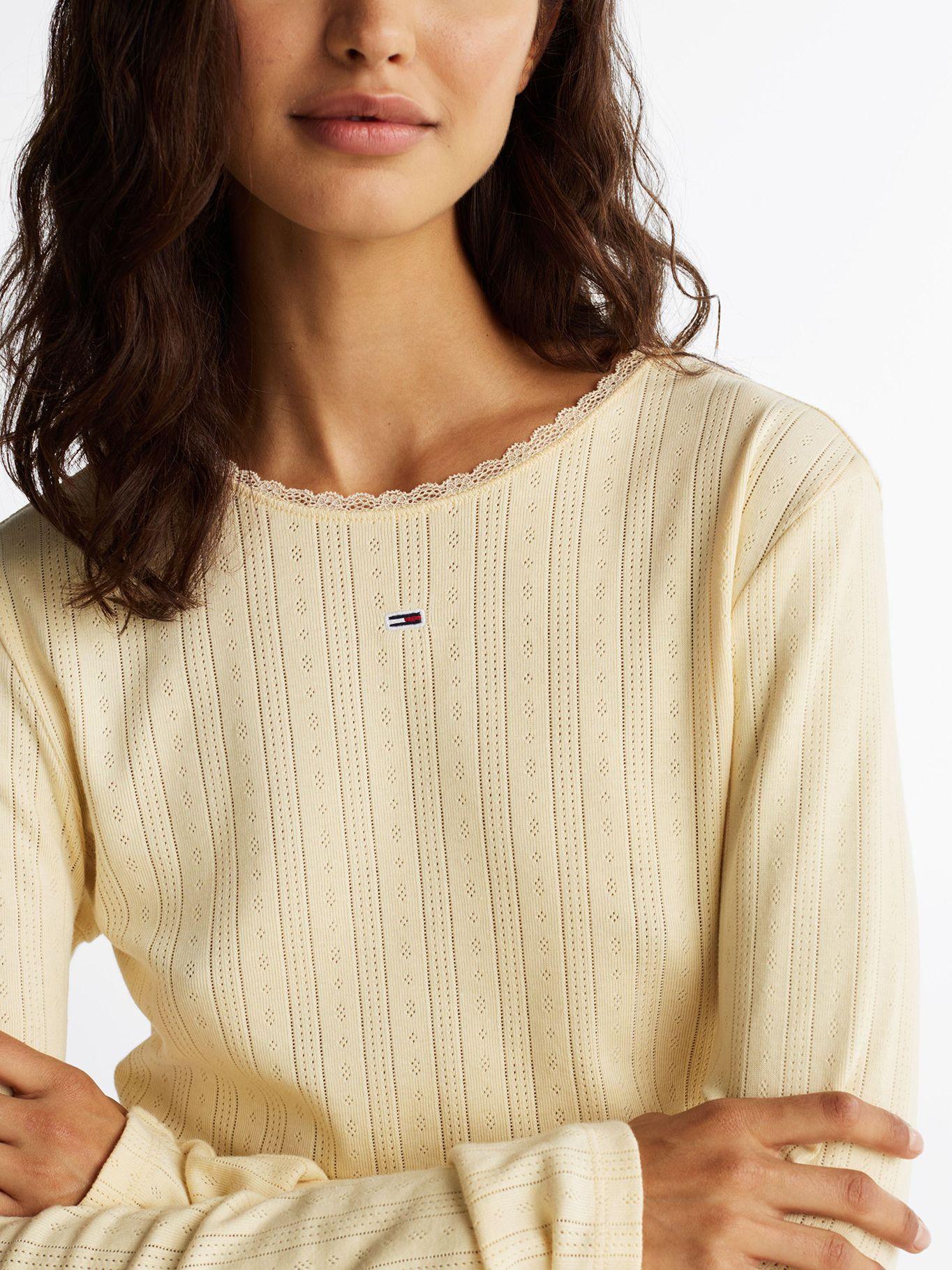 Polera Pointelle Con Logo Slim Fit Beige Tommy Jeans-3