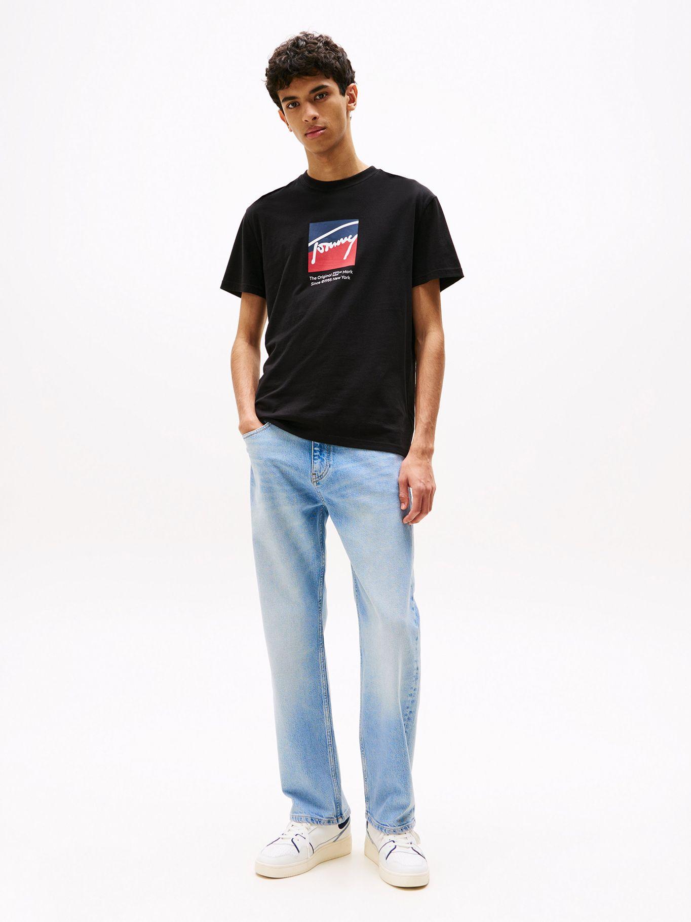 Polera Con Logo Distintivo Negro BDS Tommy Jeans-1