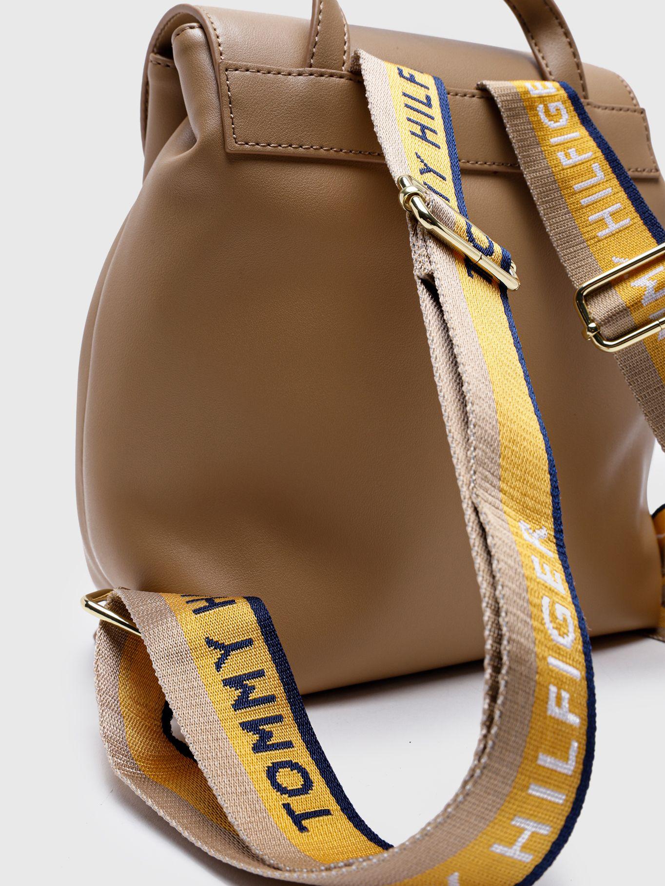 Mochila Stripe Global Logo Beige Tommy Hilfiger-2