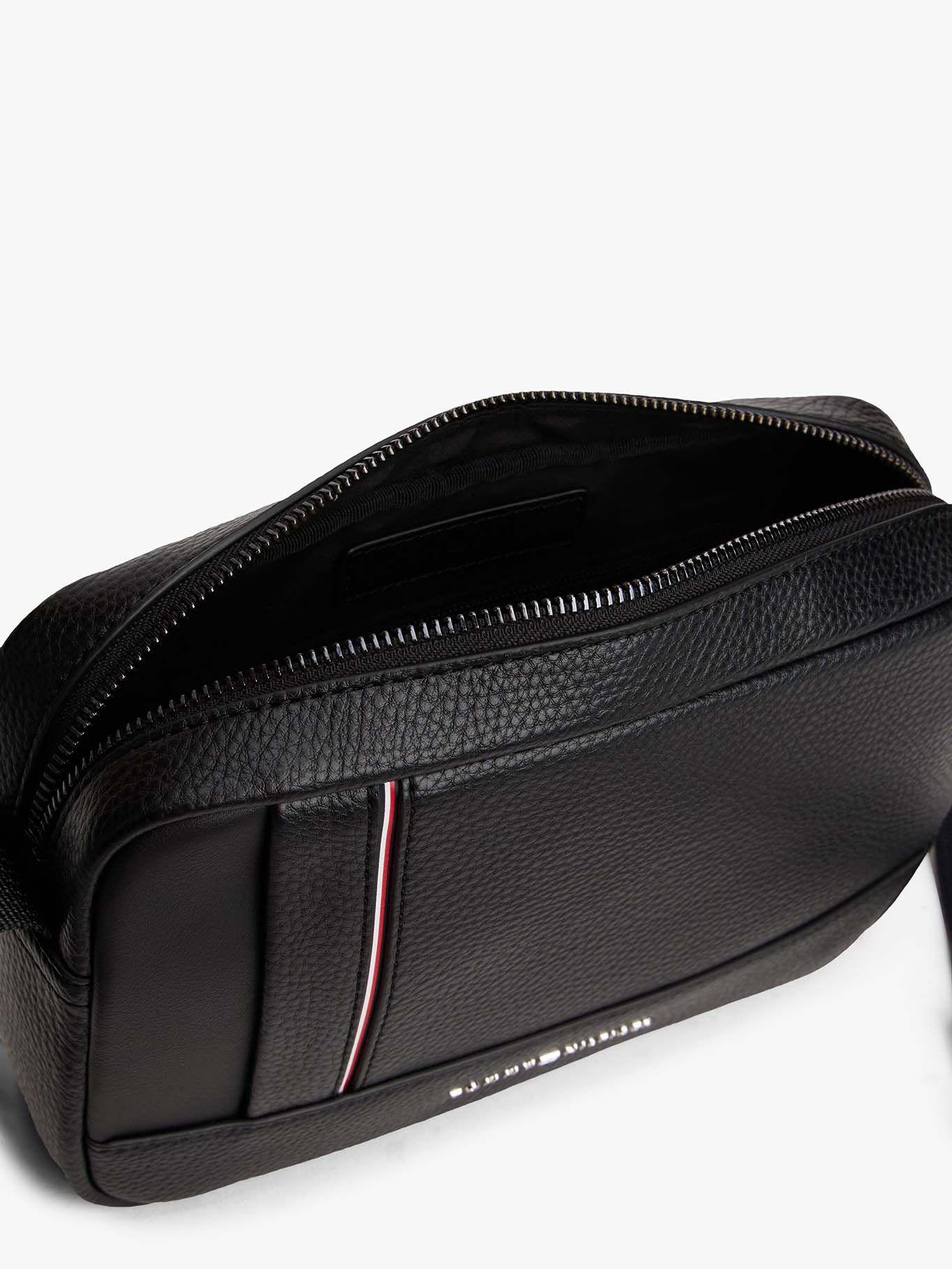 Bolso Reporter Acabado Granulado Negro Tommy Hilfiger-3