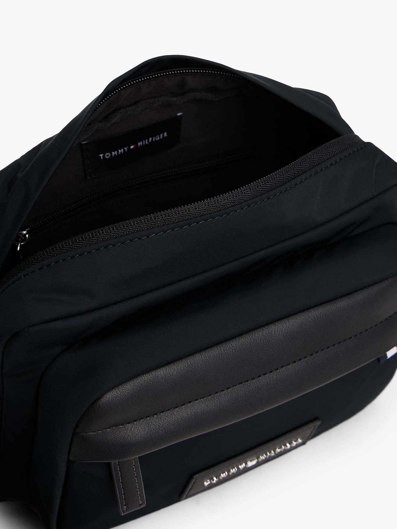 Bolso Duffle Graphic Negro Tommy Hilfiger-3