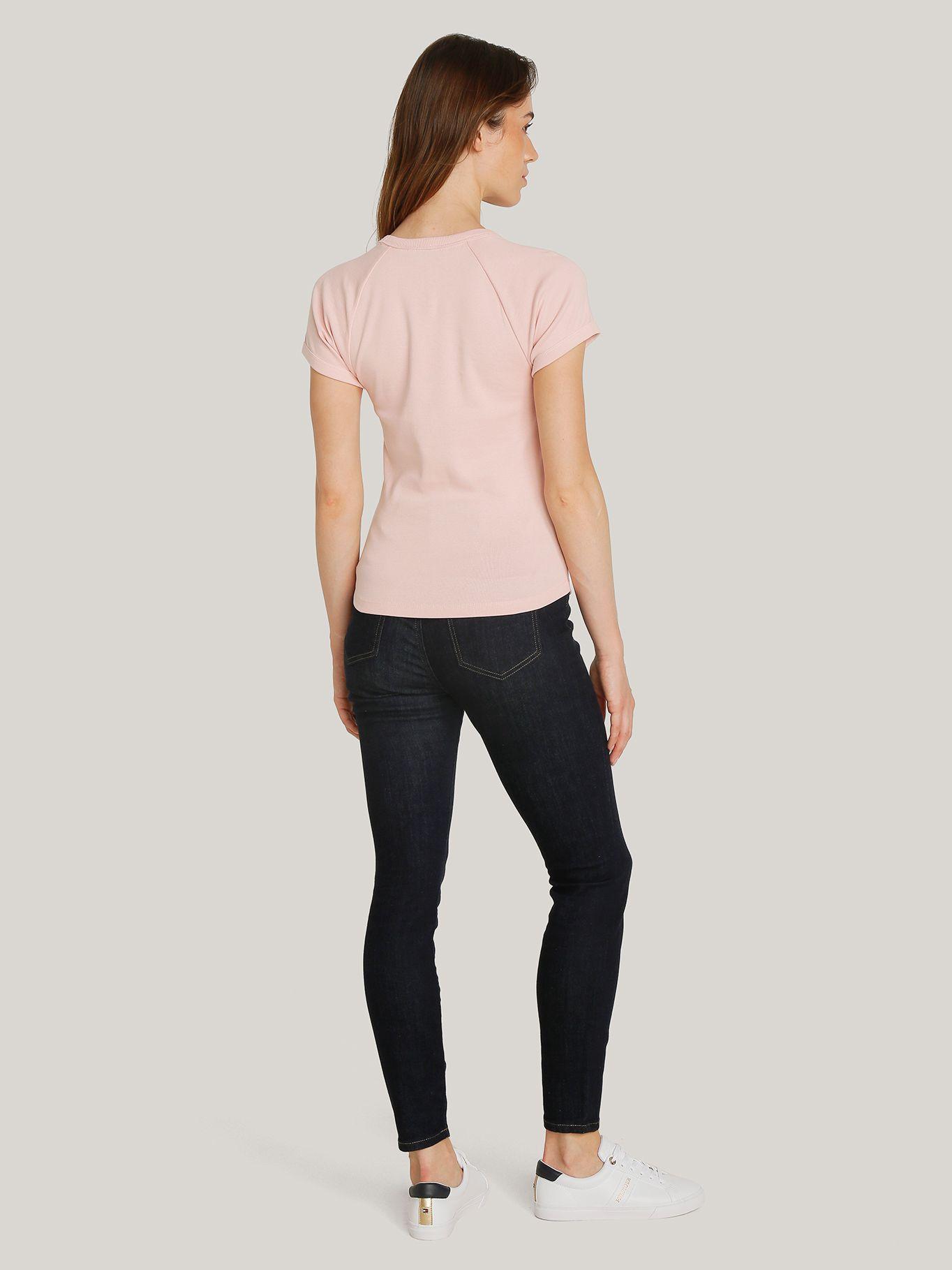 Polera Slim Fit Con Logo Script Rosado Tommy Hilfiger-2