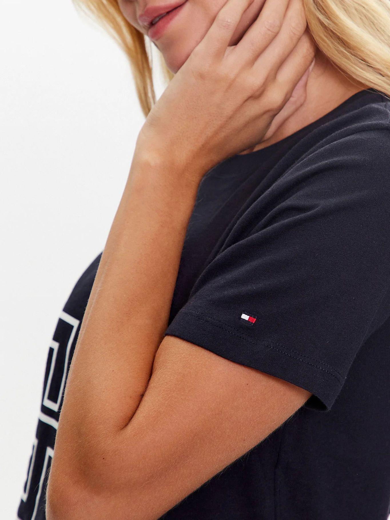 Polera Regular Fit Exploded Logo Azul Tommy Hilfiger-3