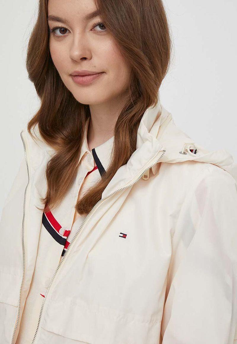 Cortaviento Ligero Gorro Y Logo Blanco Tommy Hilfiger-3