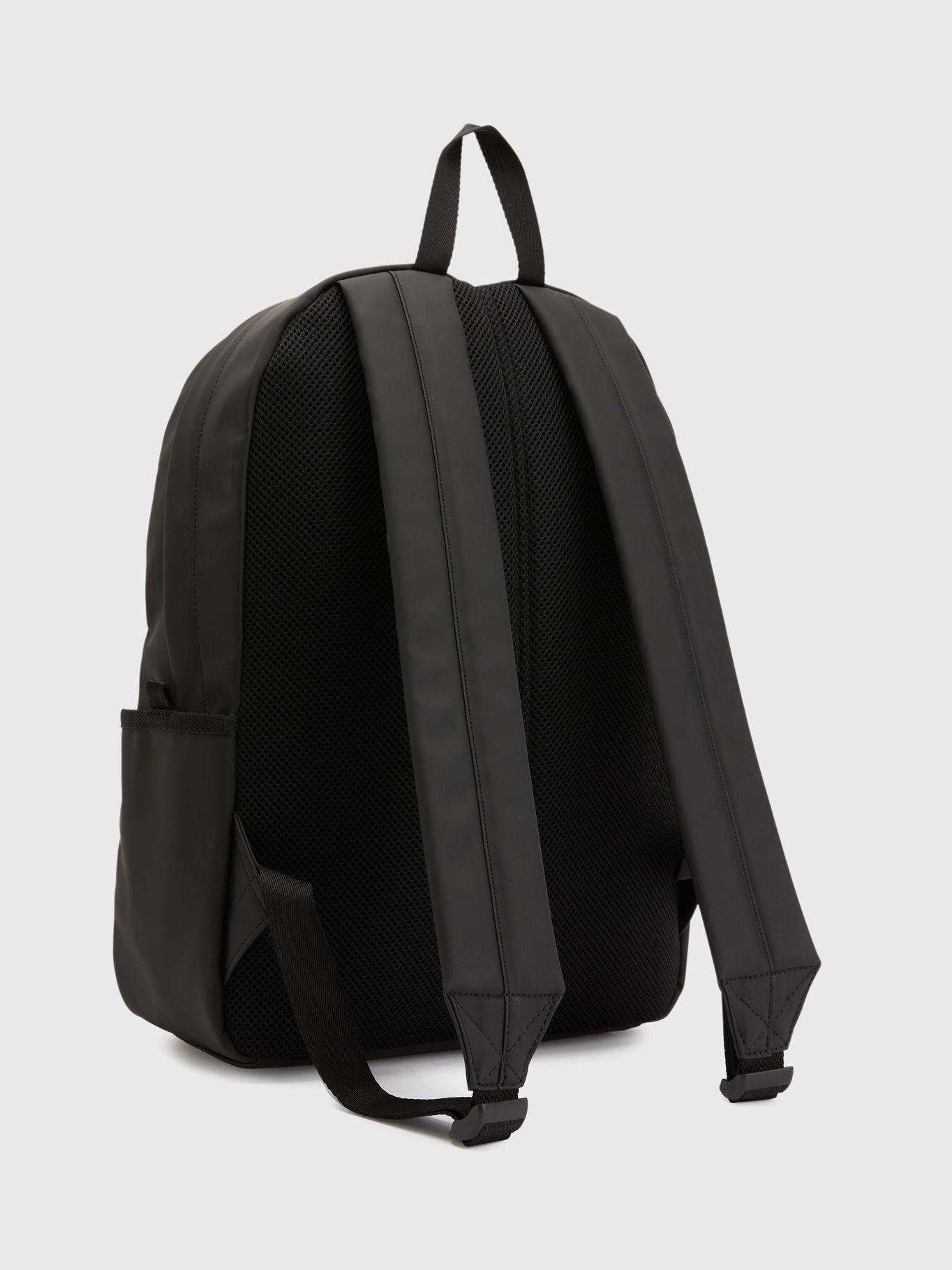 Mochila College Essential Negro Tommy Hilfiger-2