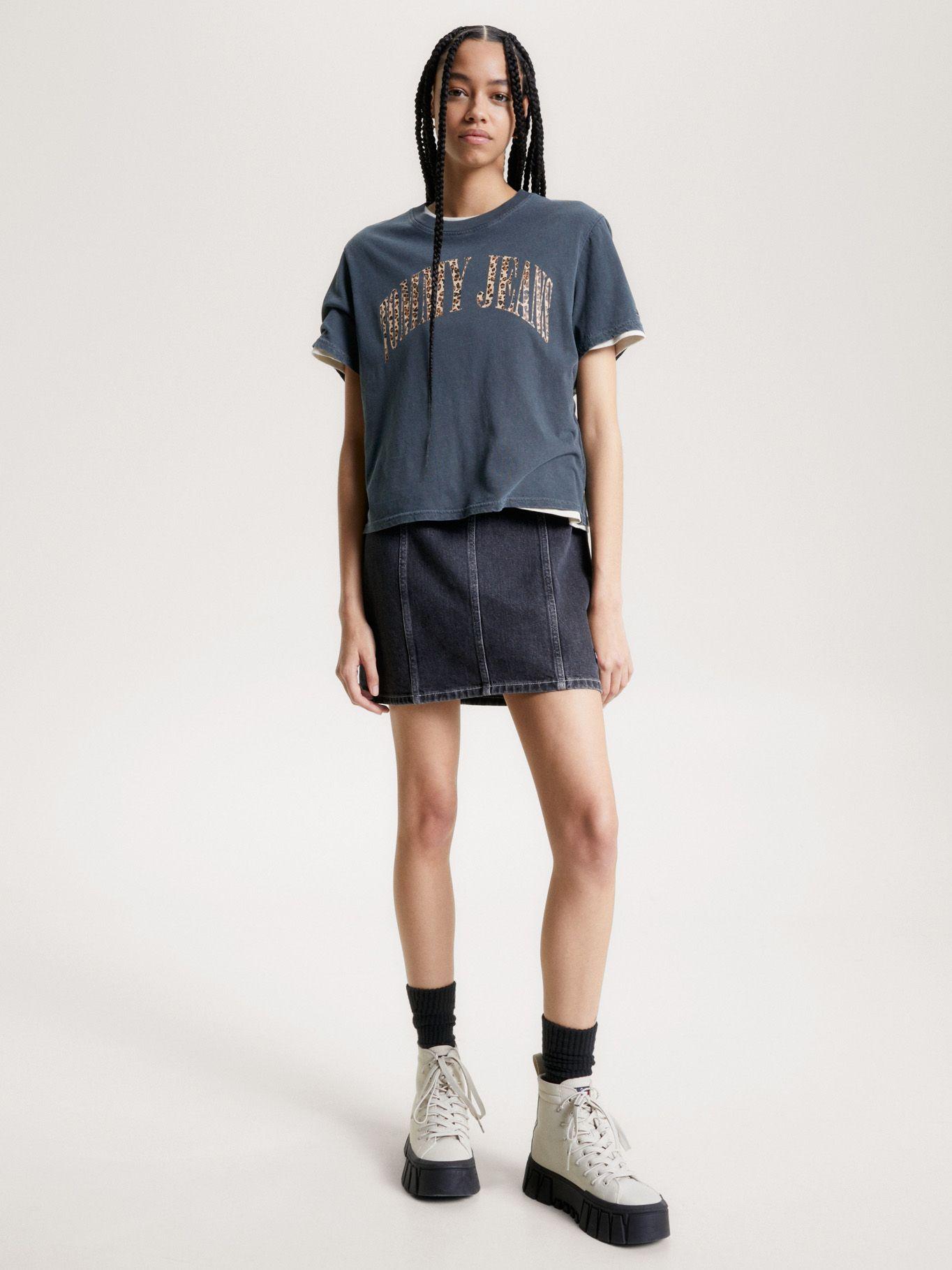 Polera Con Logo De Leopardo Negro Tommy Jeans-1