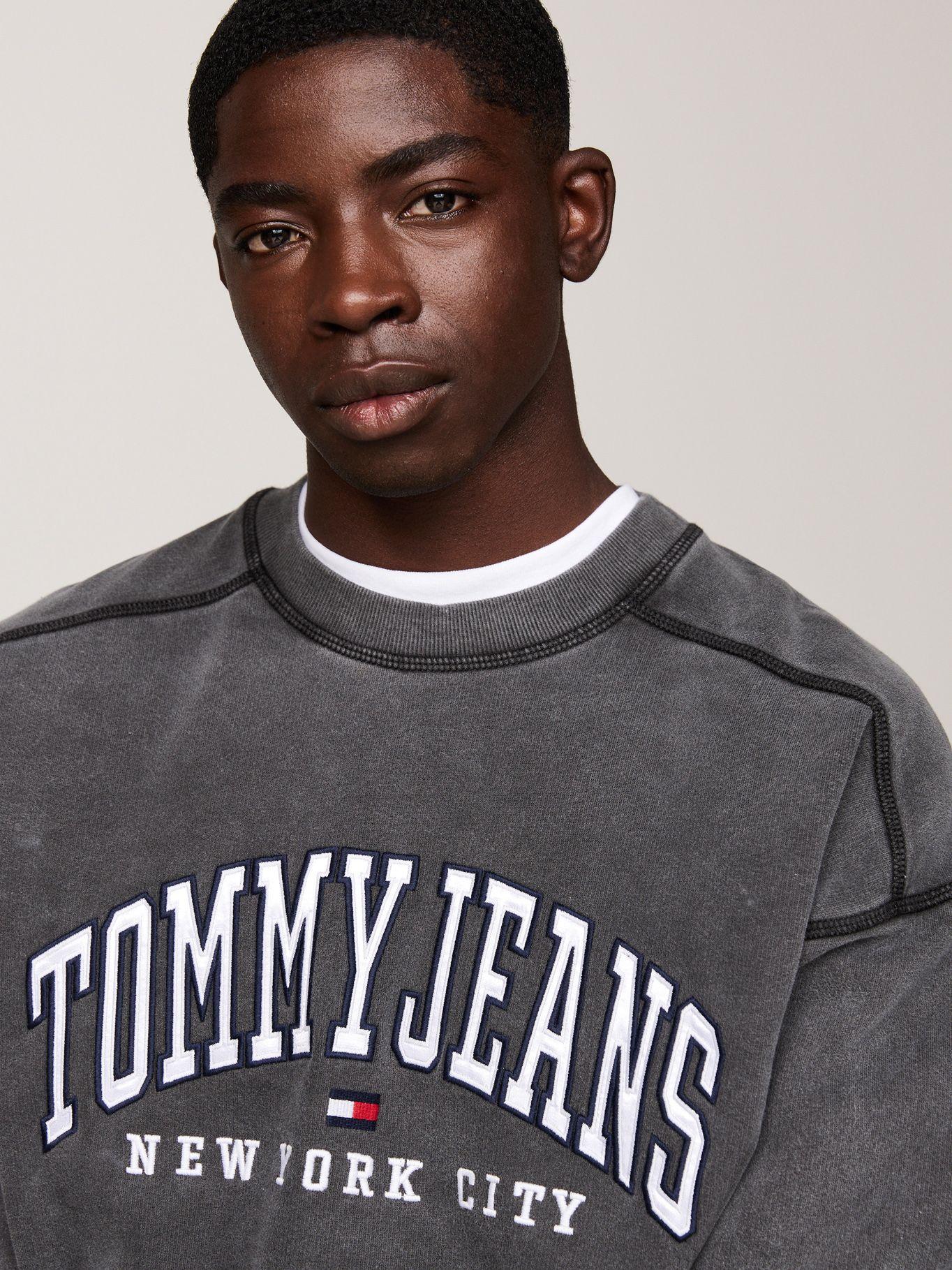 Polerón Relaxed Varsity Lavado Gris Tommy Hilfiger-3