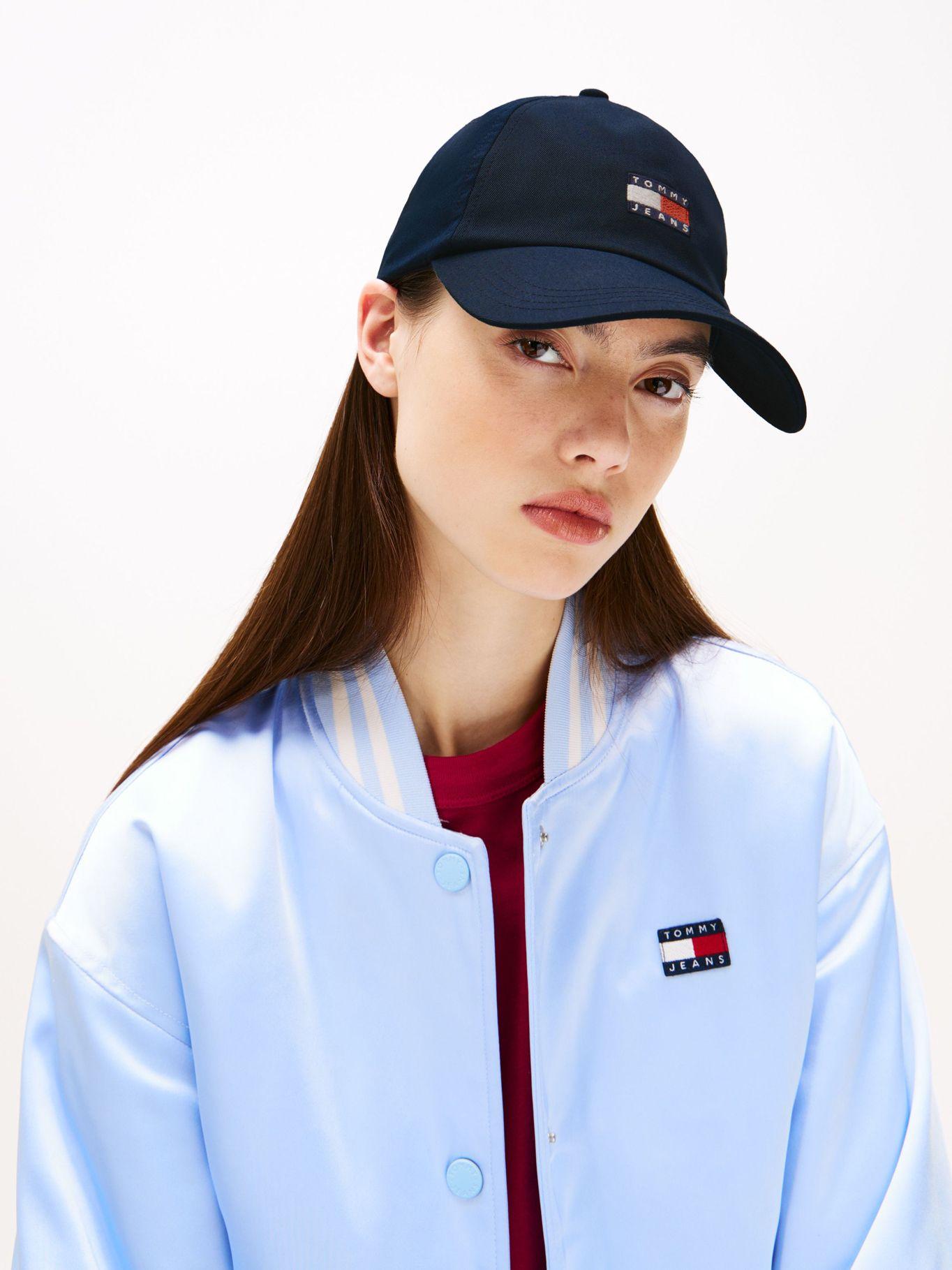 Jockey Heritage Con Logo-1